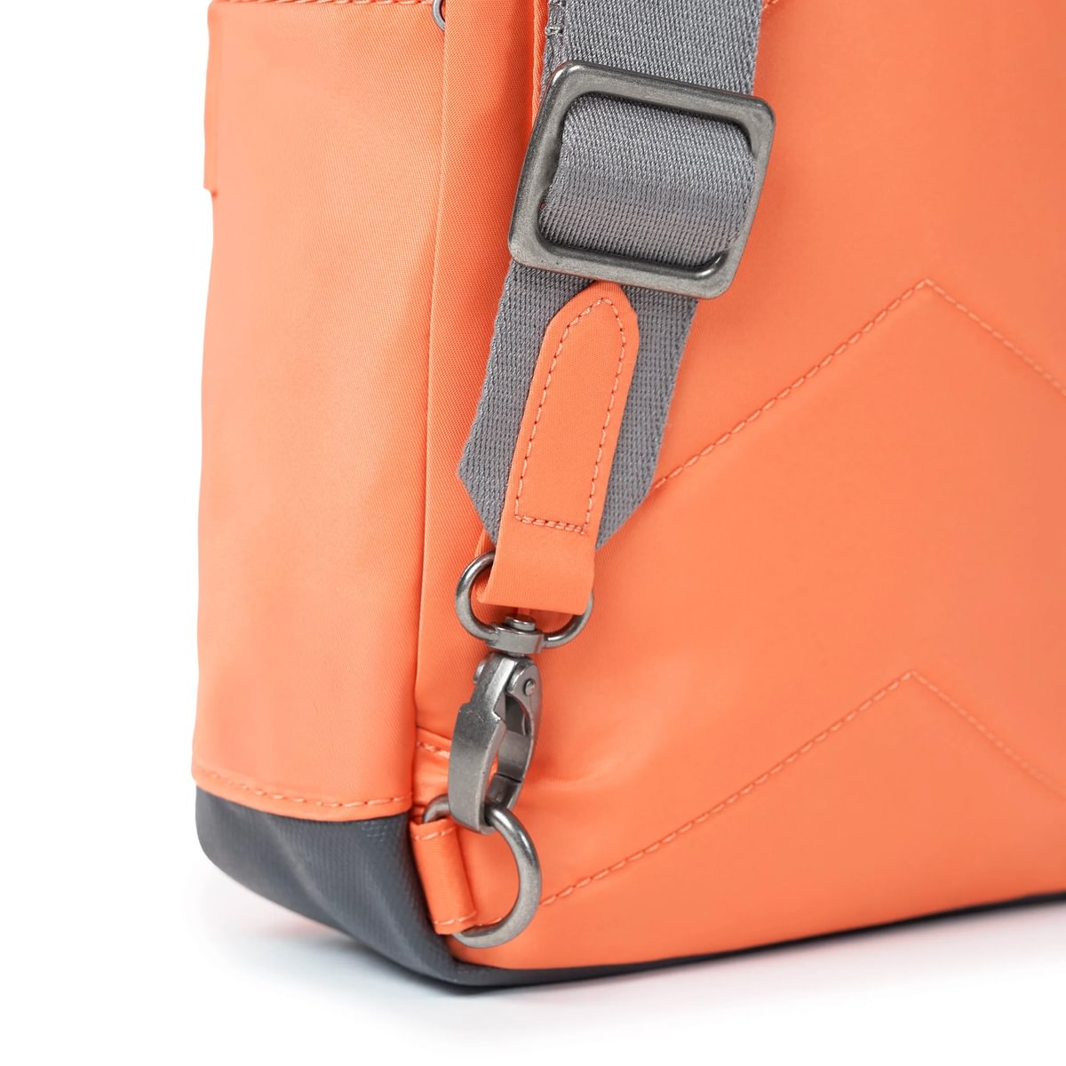 Willesden Sling Bag in Firecracker