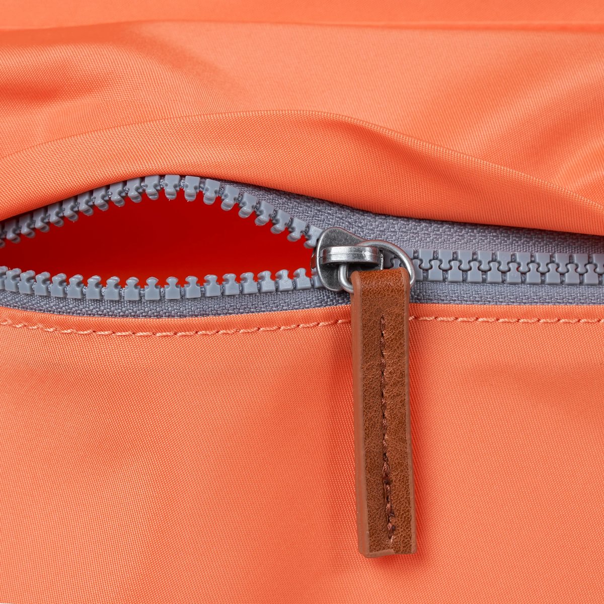 Kennington Crossbody in Firecracker