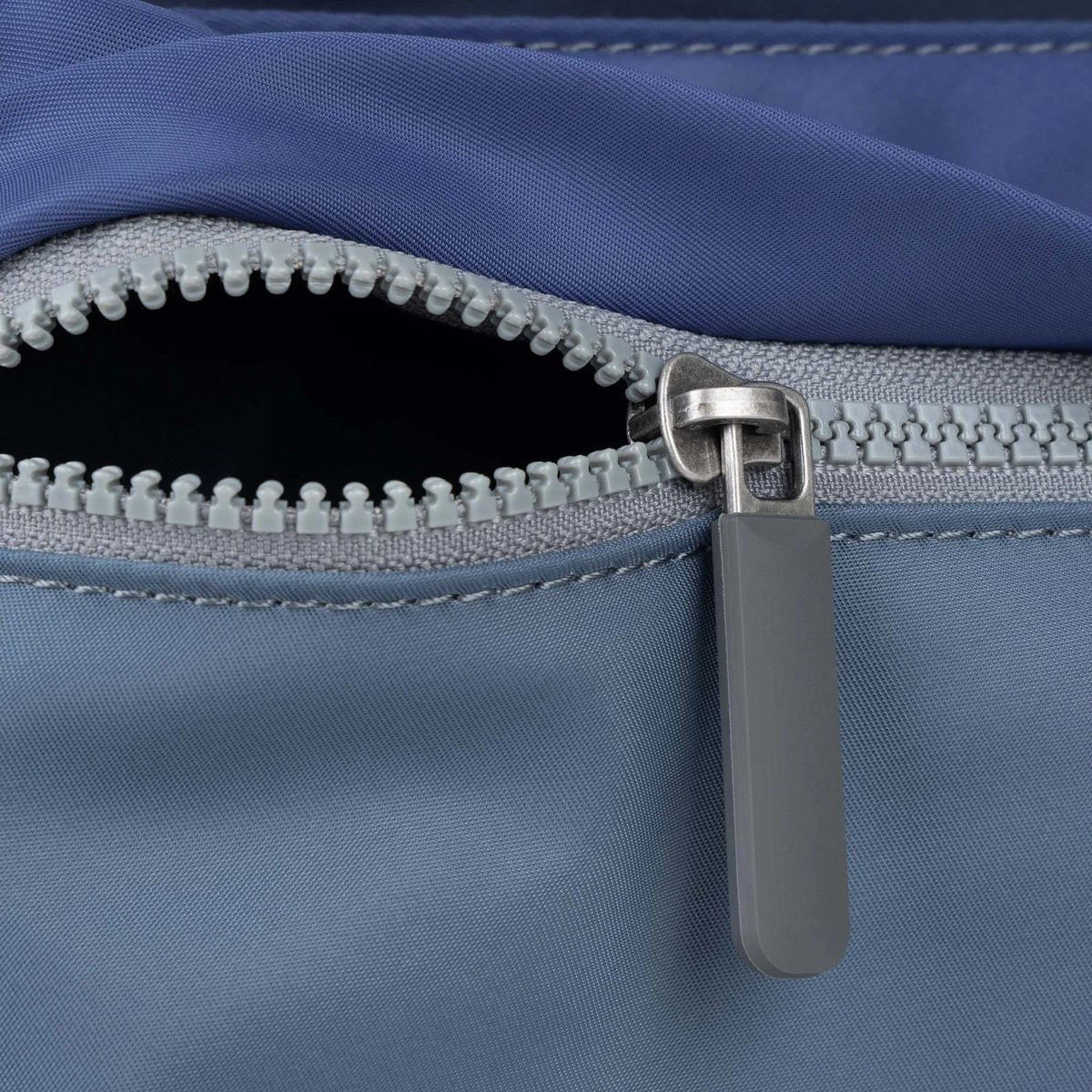 Kennington Crossbody in Indigo Tonal