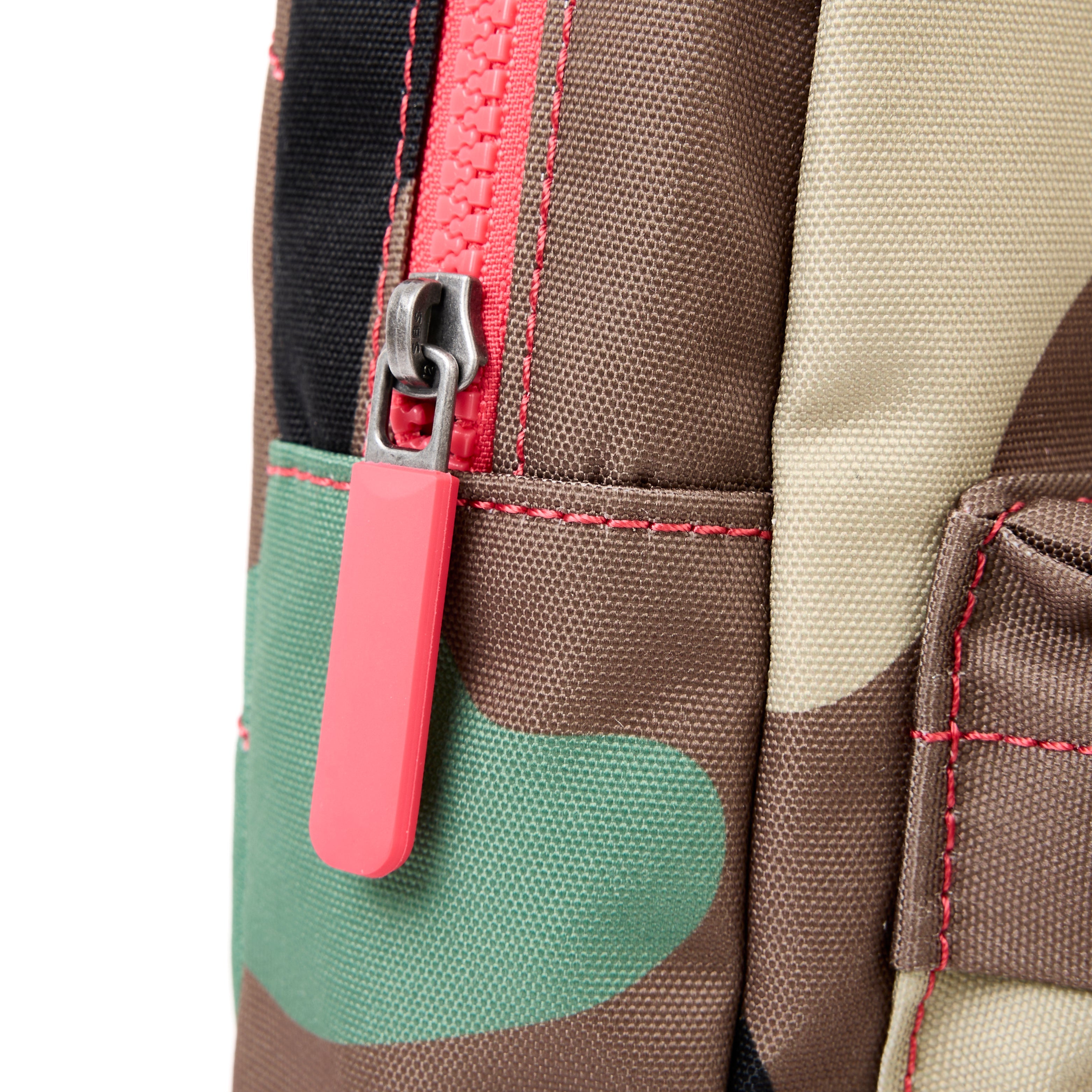 Willesden Sling Bag in Vintage Camo