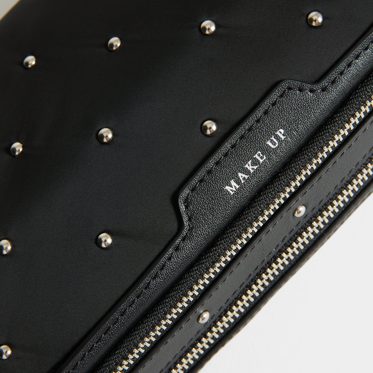 Studs Large Make-Up Pouch