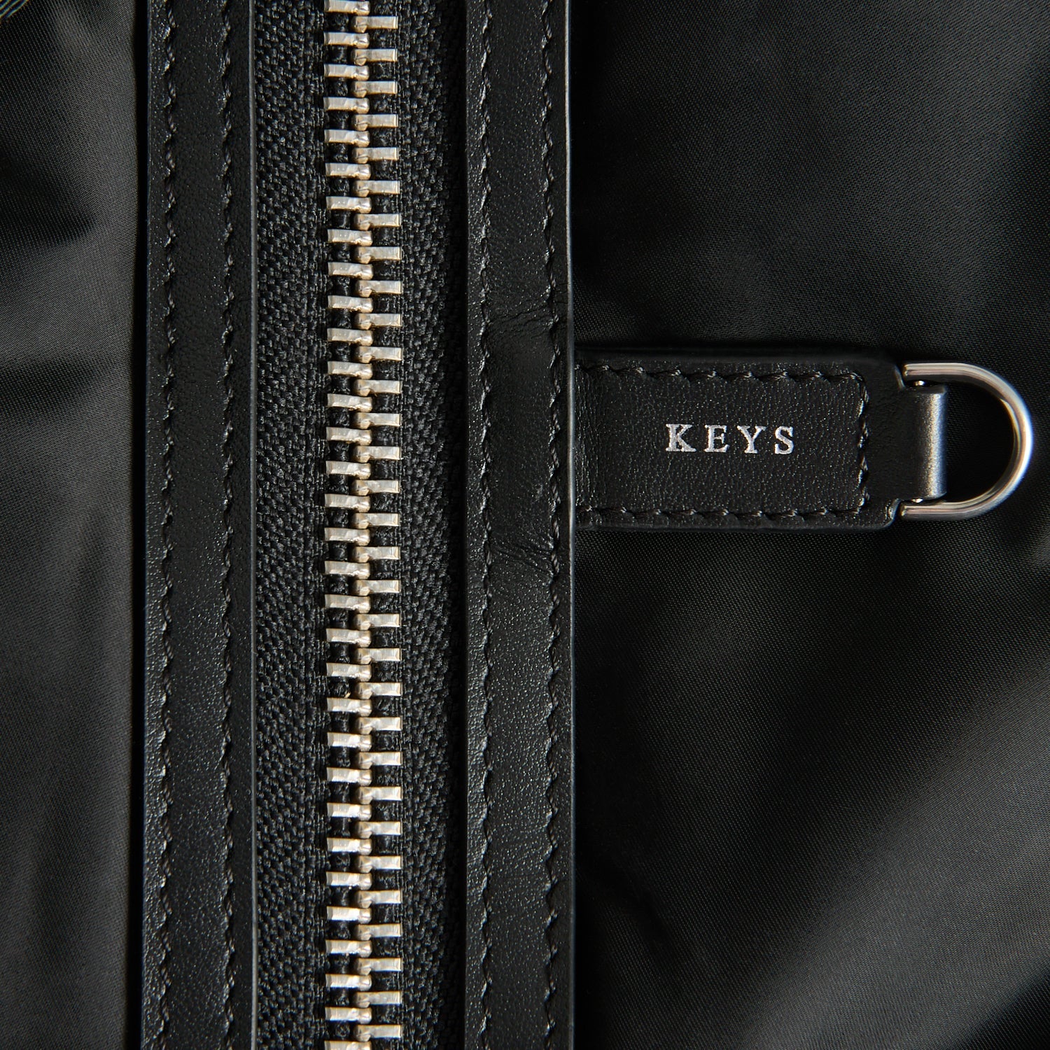 Studs In-Flight Maxi Travel Bag