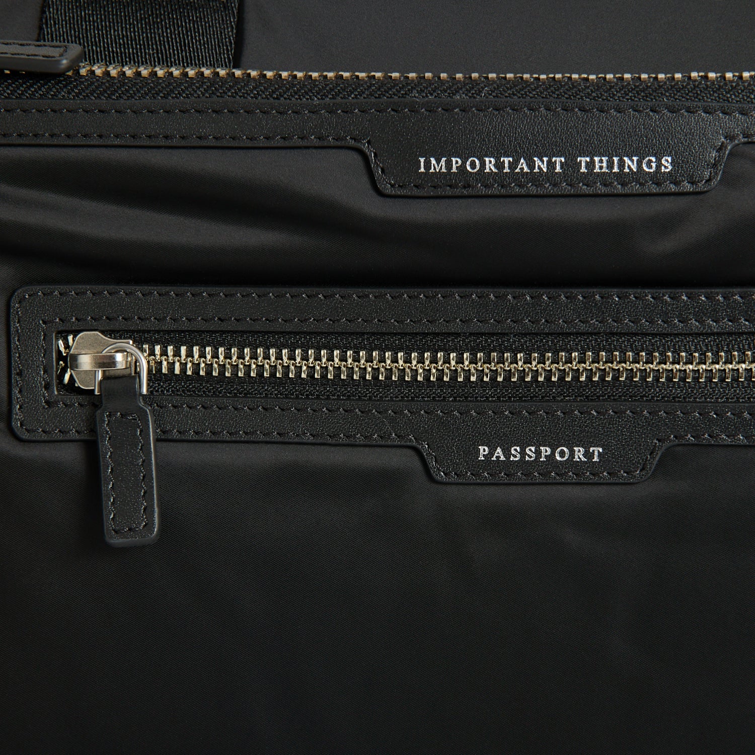 Studs In-Flight Maxi Travel Bag