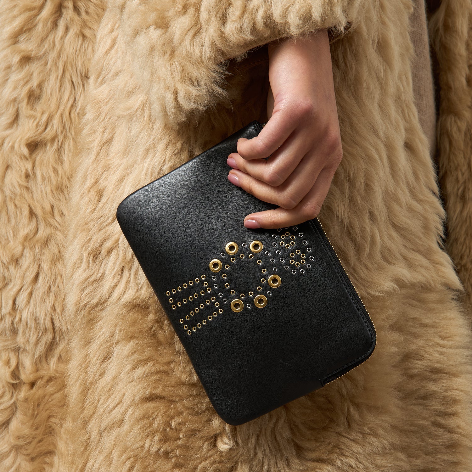 Eyelet Character Zip Loose Pocket