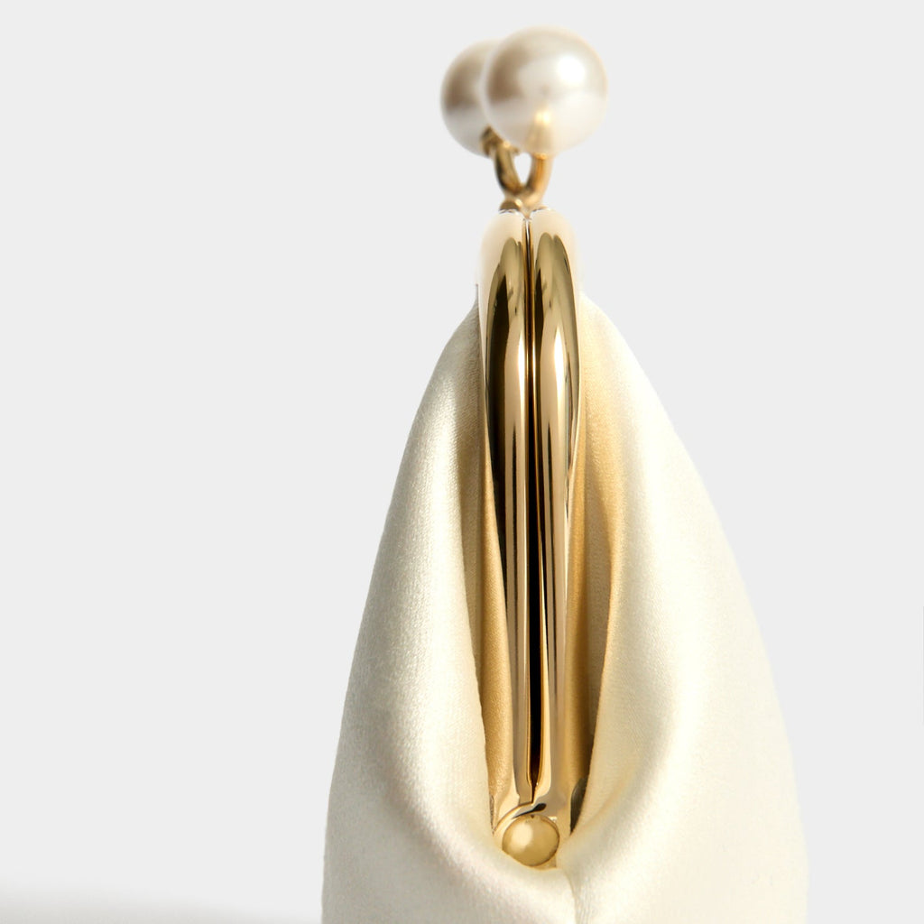 Maud Pearls Clutch