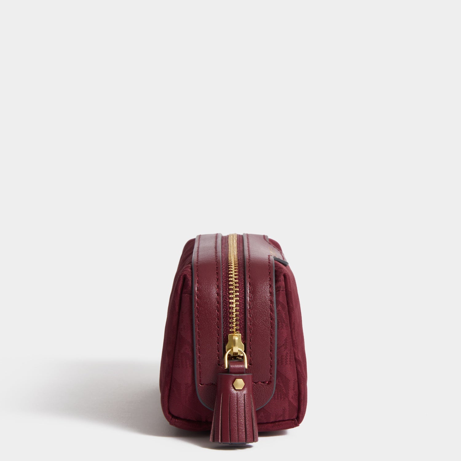 Logo Girlie Stuff Pouch