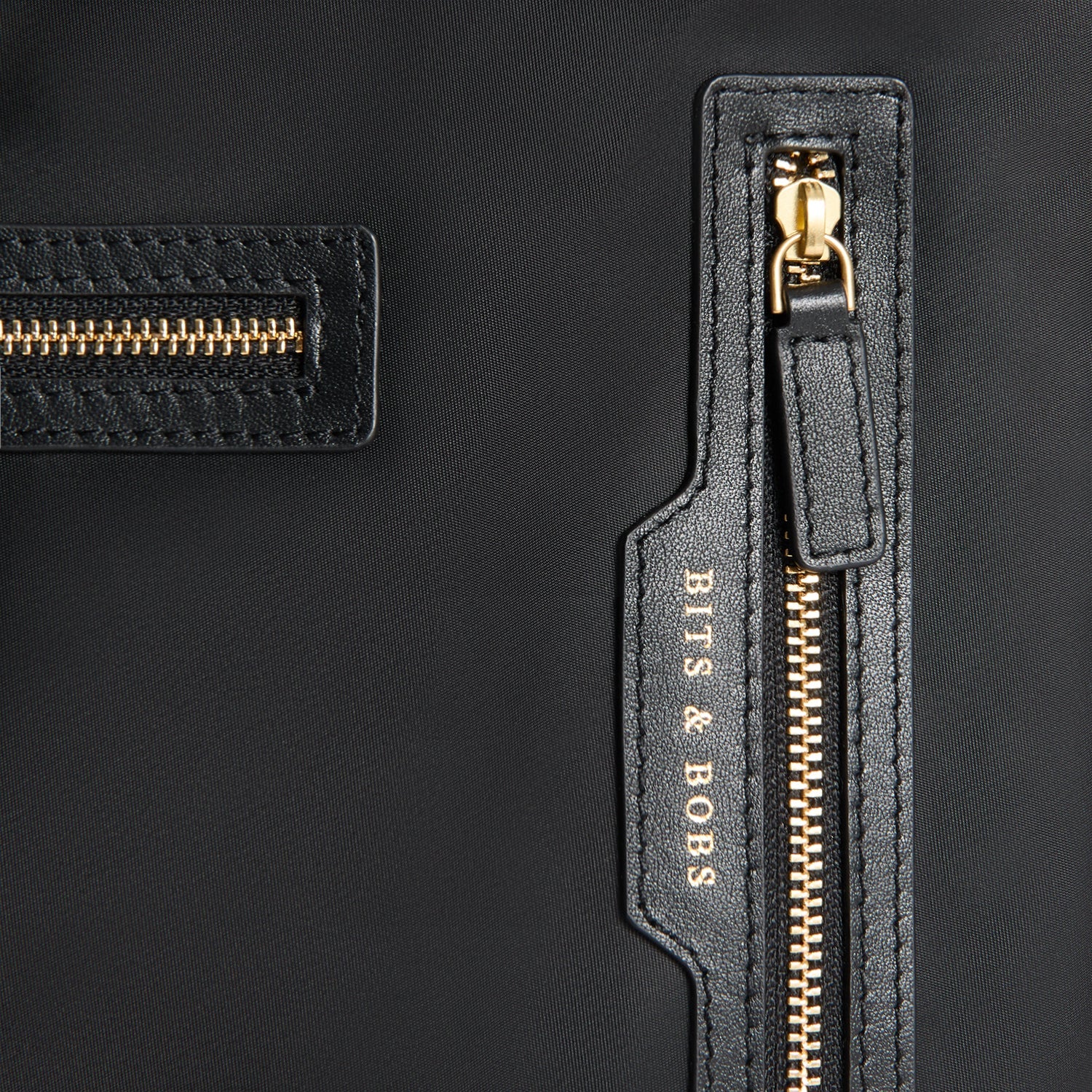 E/W Multi Pocket Tote