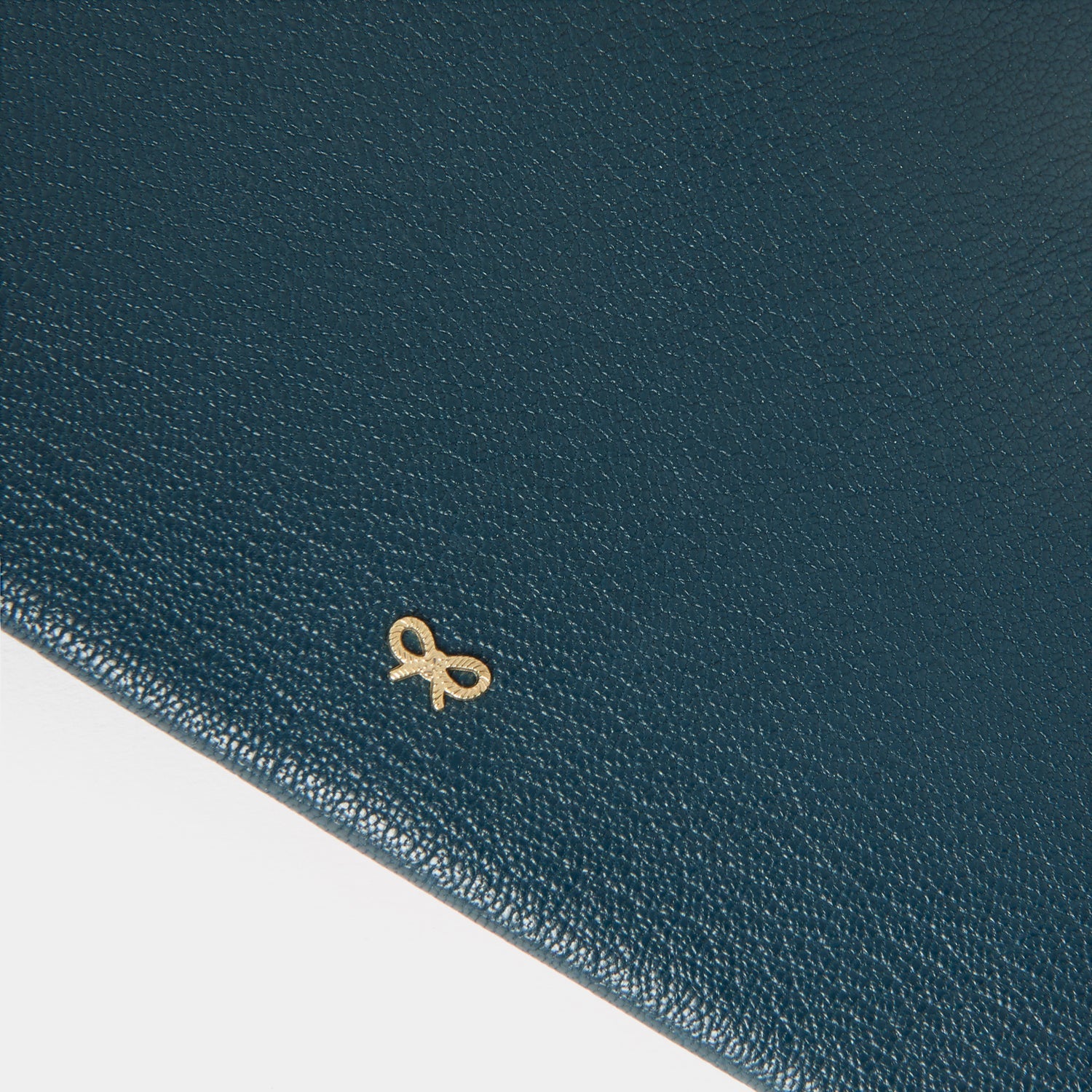 Anya Brands Advil Zip Loose Pocket