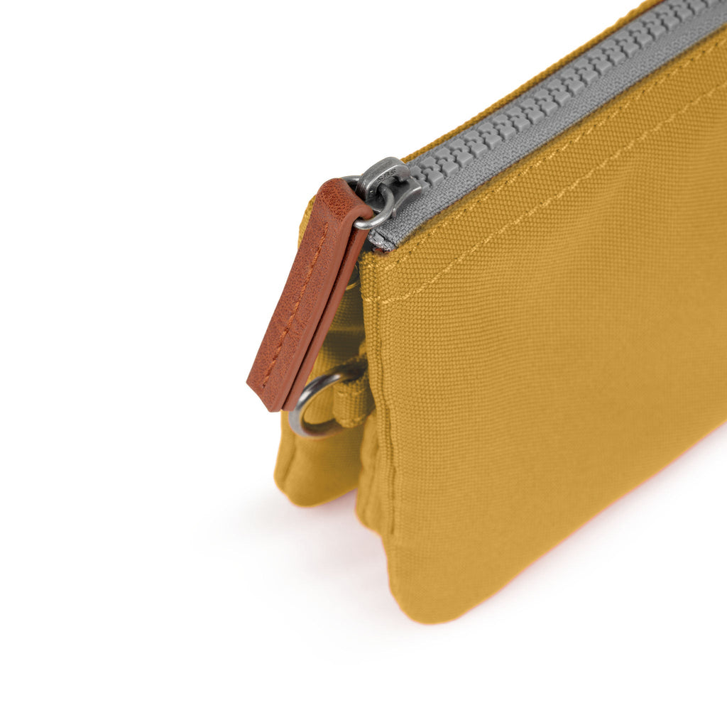 Carnaby Wallet in Flax With Strap