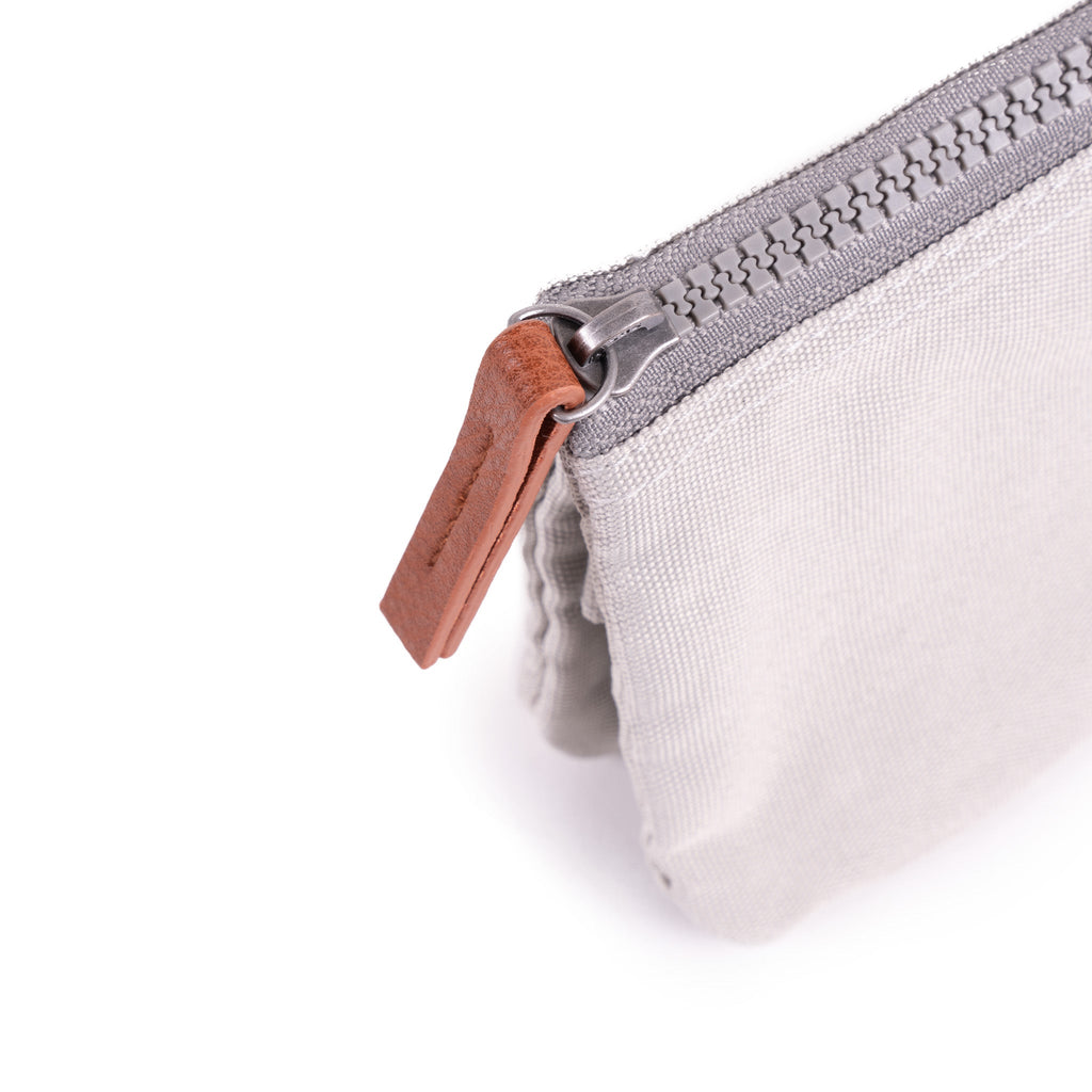 Carnaby Wallet in Mist