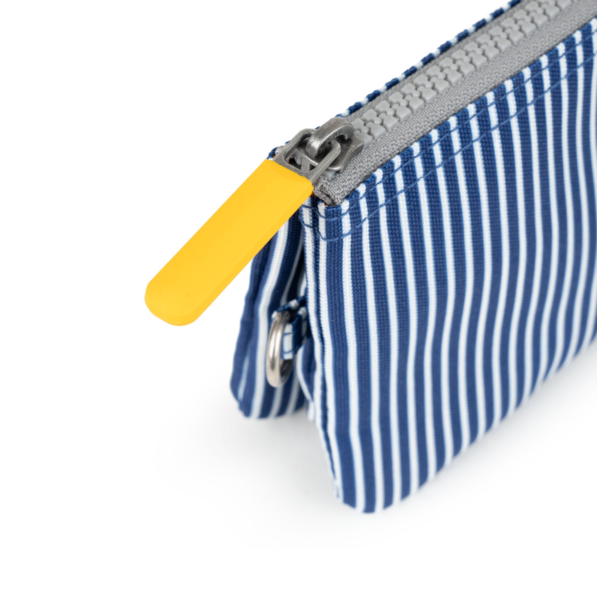 Carnaby Wallet in Hickory