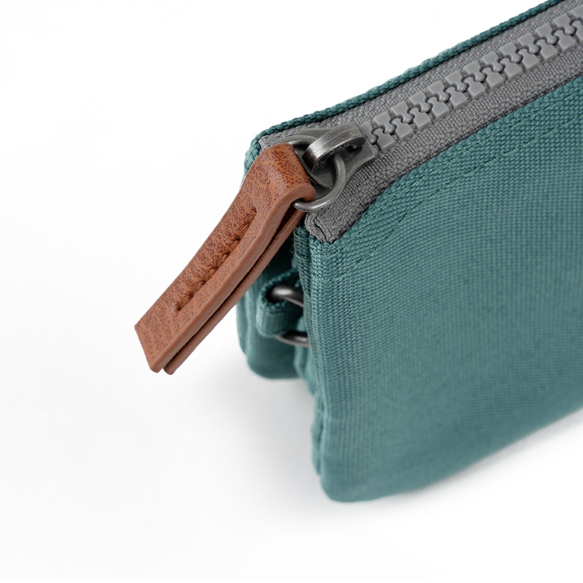 Carnaby Wallet in Sage