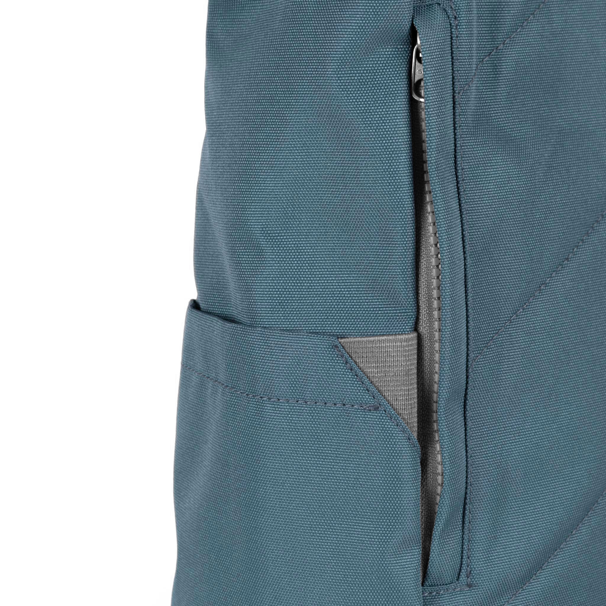 Finchley Backpack in Airforce