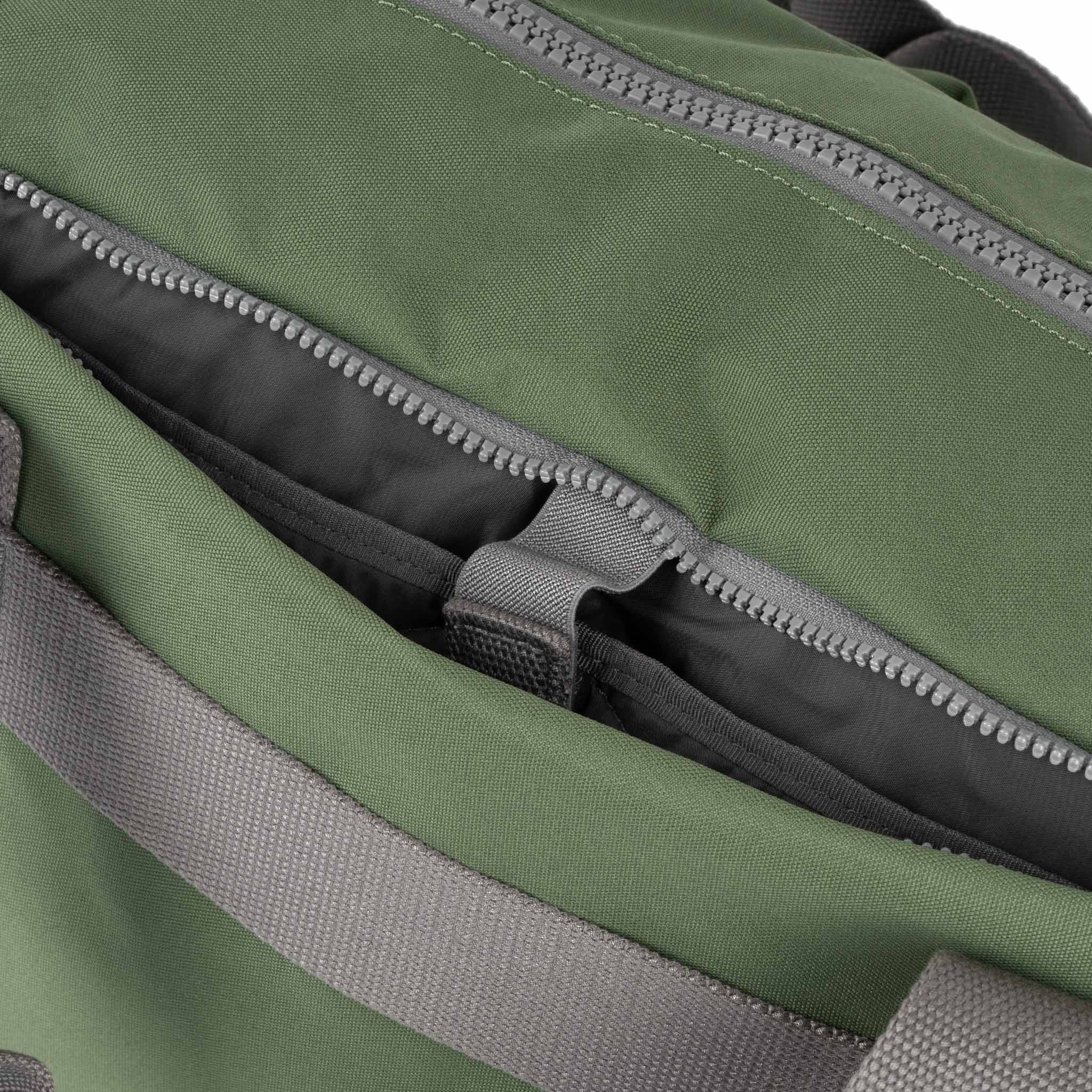 Gatwick Carry-On Duffel in Granite