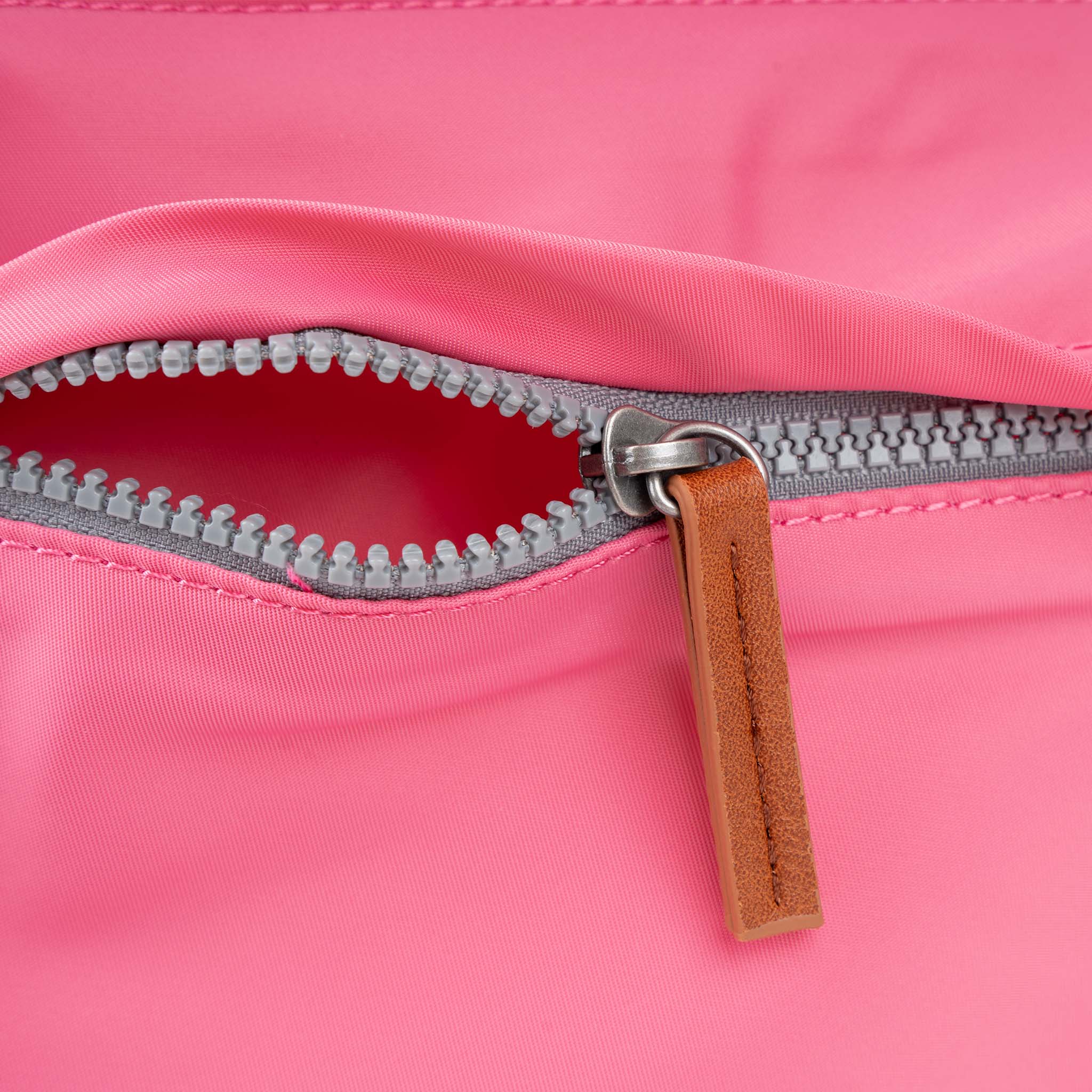 Kennington Crossbody in Baroque