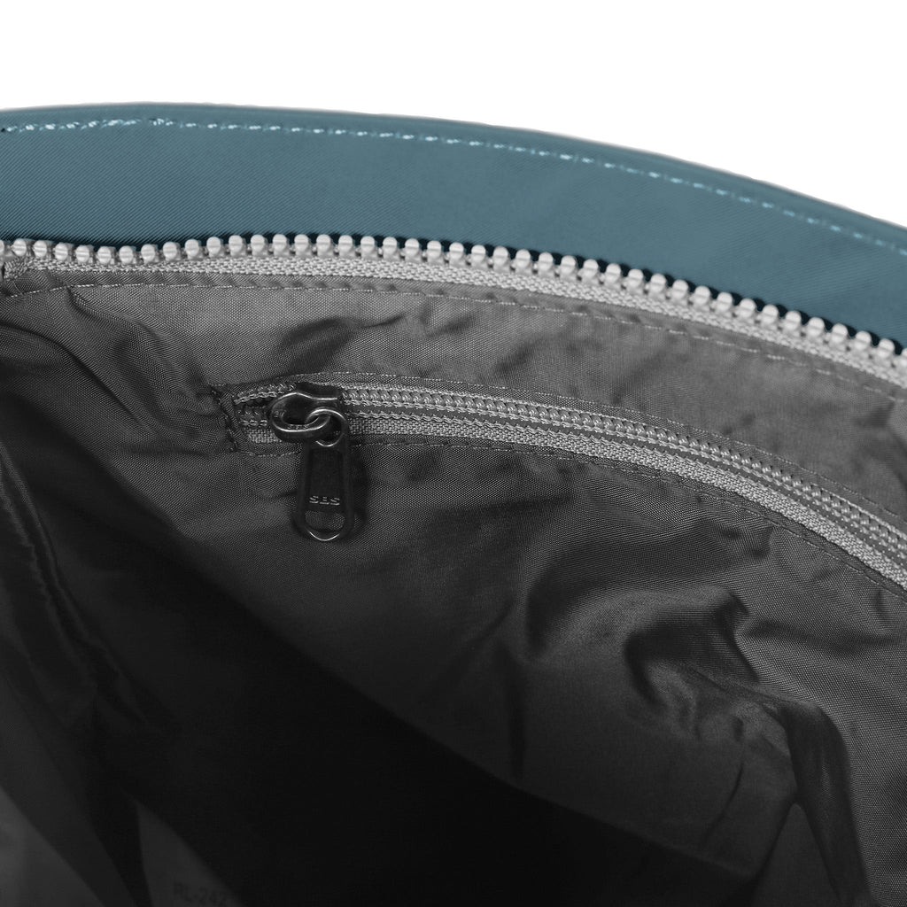 Kennington Crossbody in Airforce