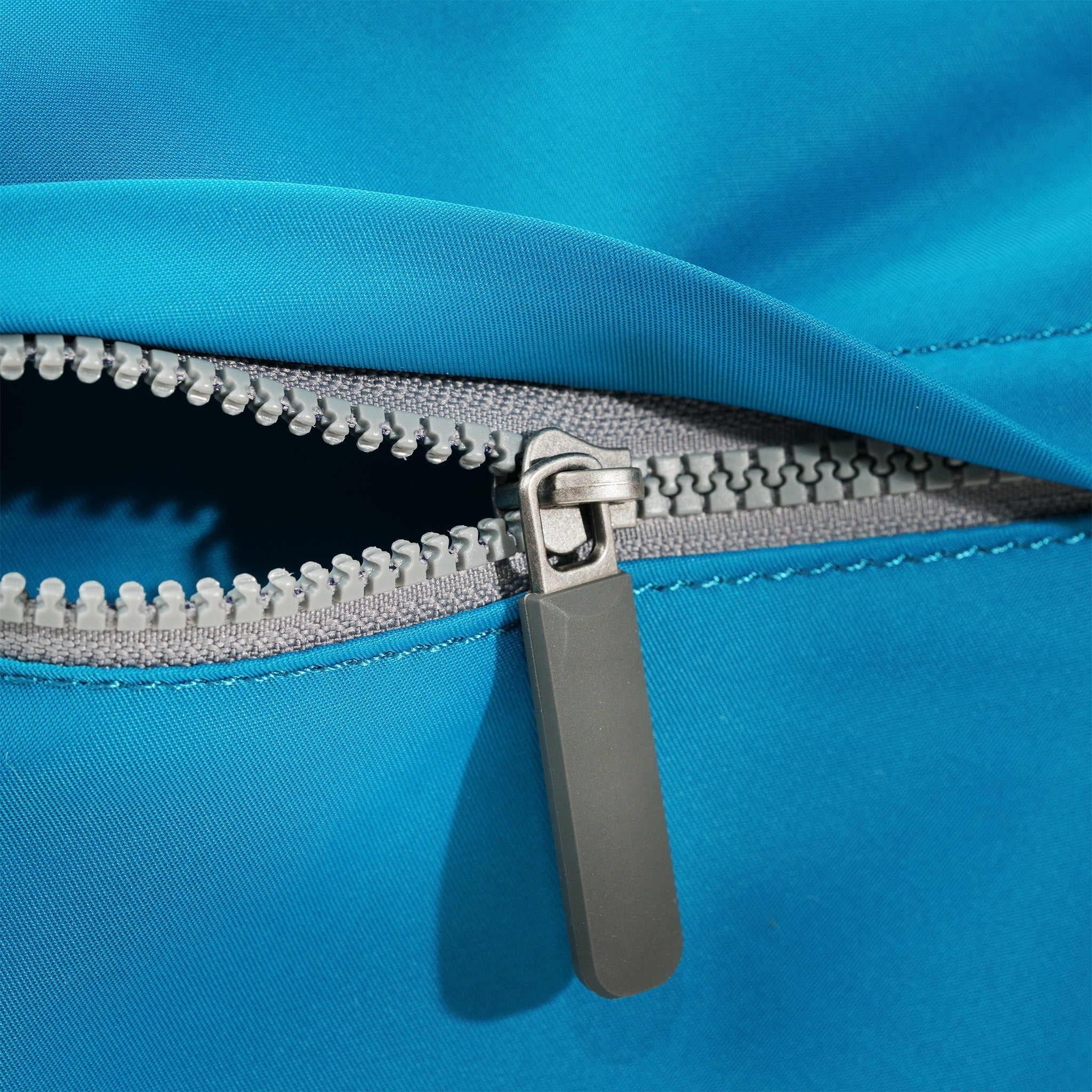 Creative Waste Kennington Crossbody in Seaport/Lime