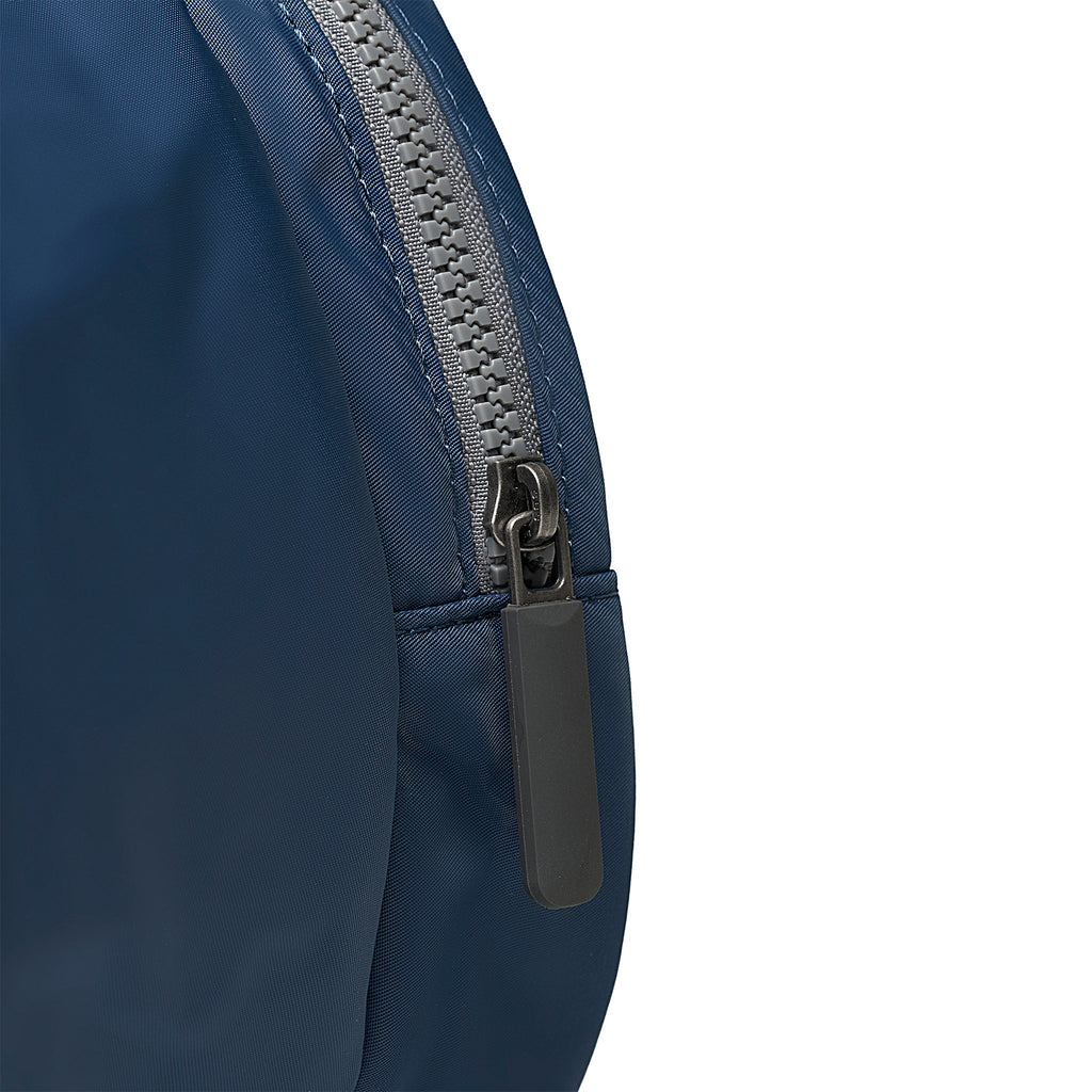 Luton Duffel in Pacific