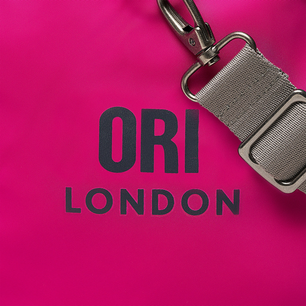 Luton Duffel in Candy