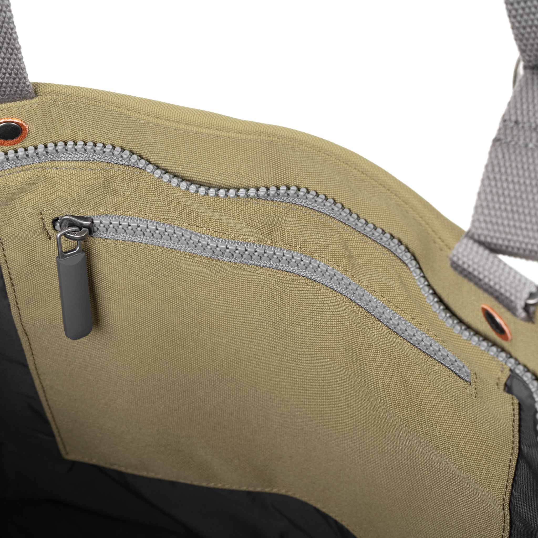 Trafalgar Tote in Khaki