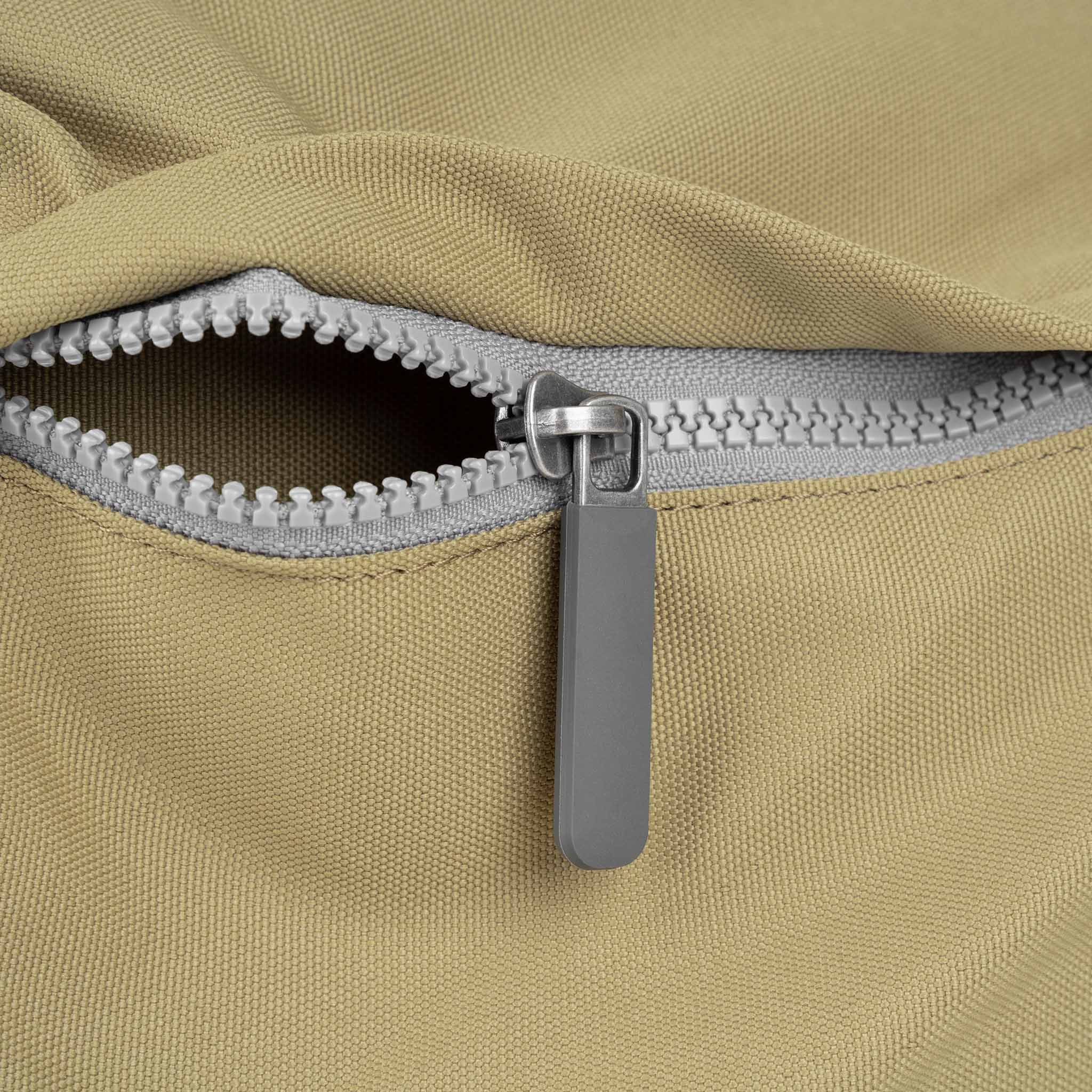 Trafalgar Tote in Khaki