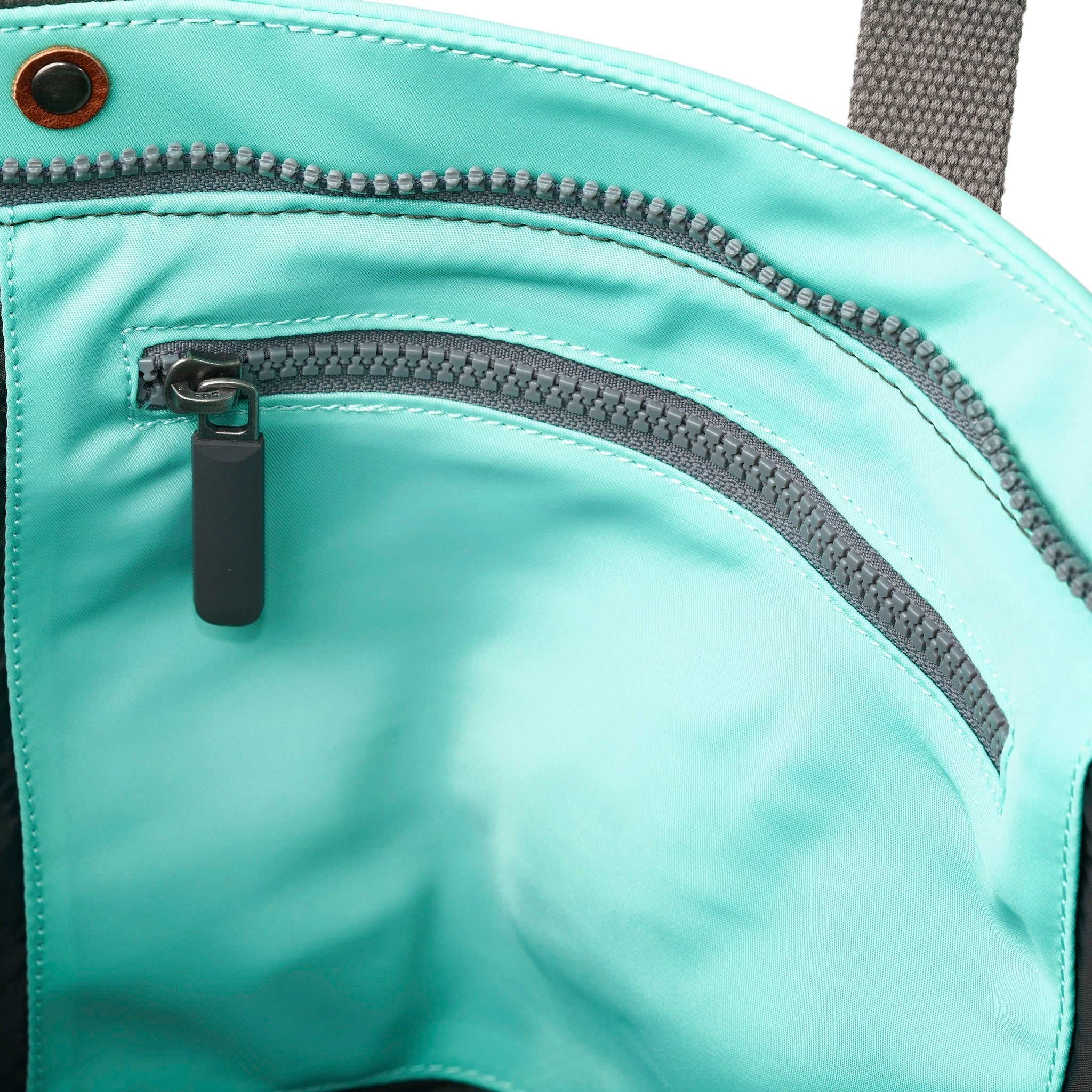 Trafalgar Tote in Capri