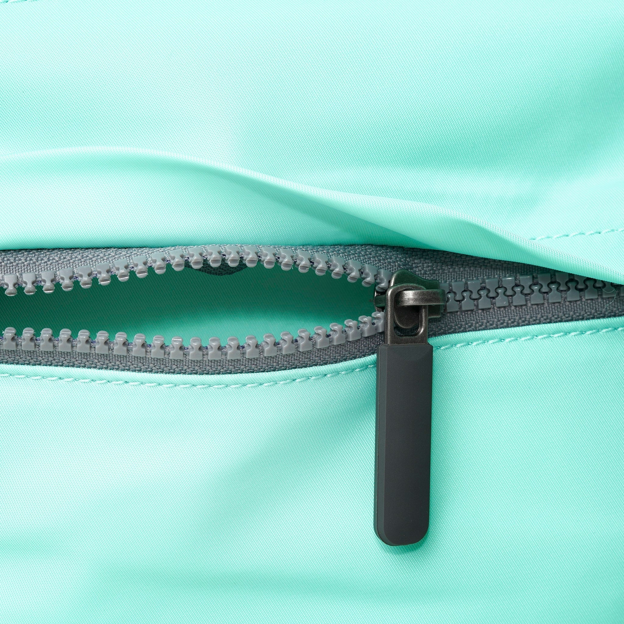 Trafalgar Tote in Capri