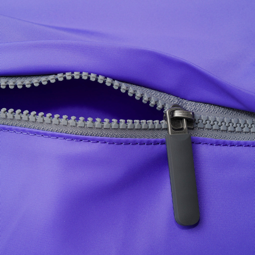 Trafalgar Tote in Simple Purple