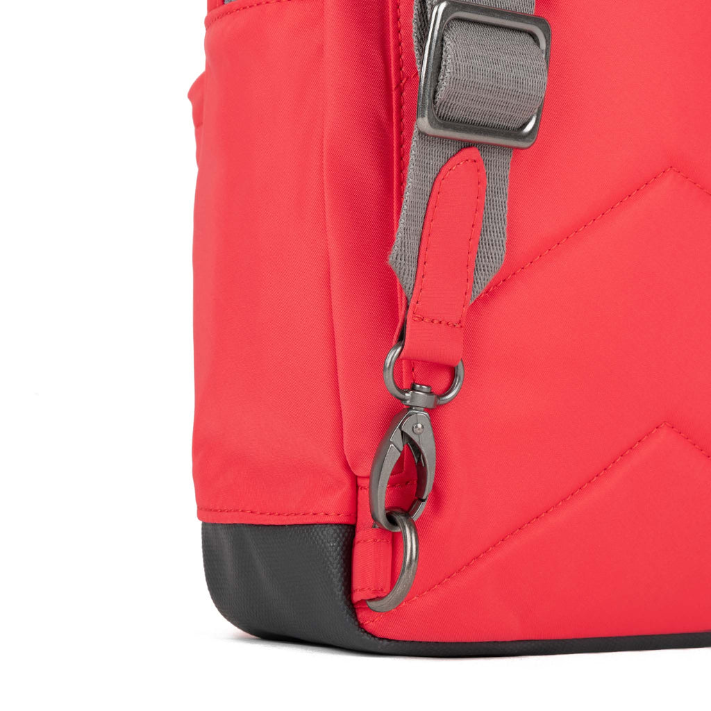 Willesden Sling Bag in Poppy