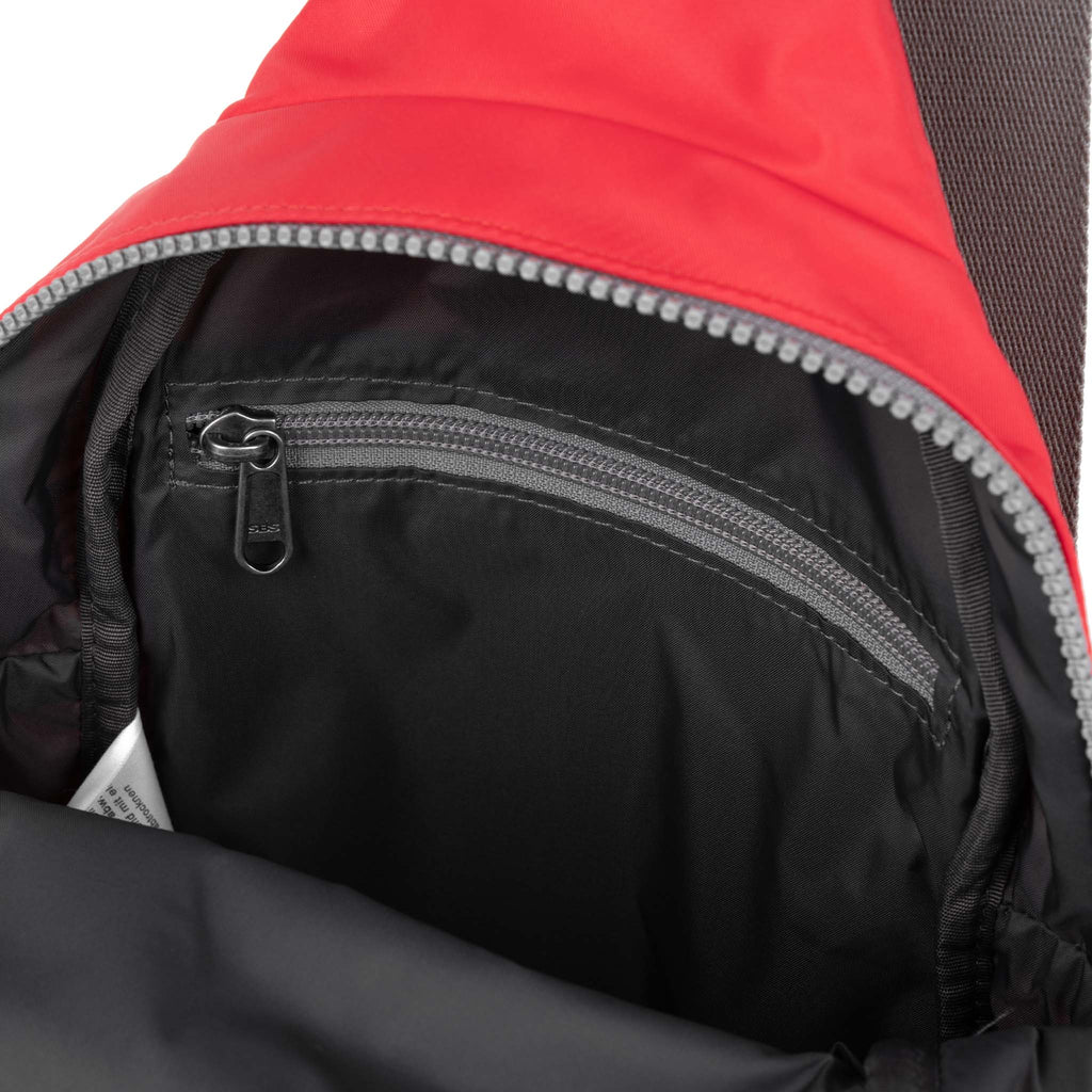 Willesden Sling Bag in Poppy