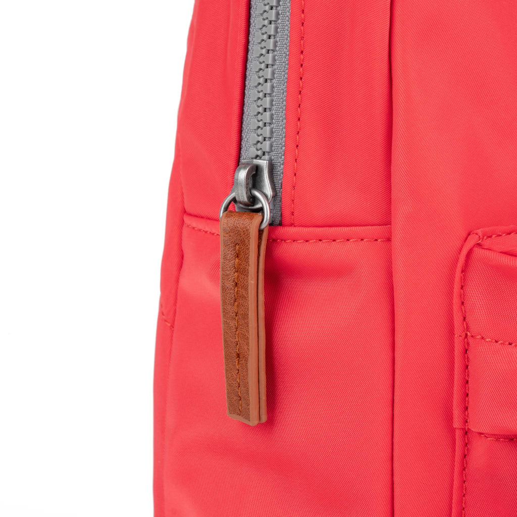 Willesden Sling Bag in Poppy
