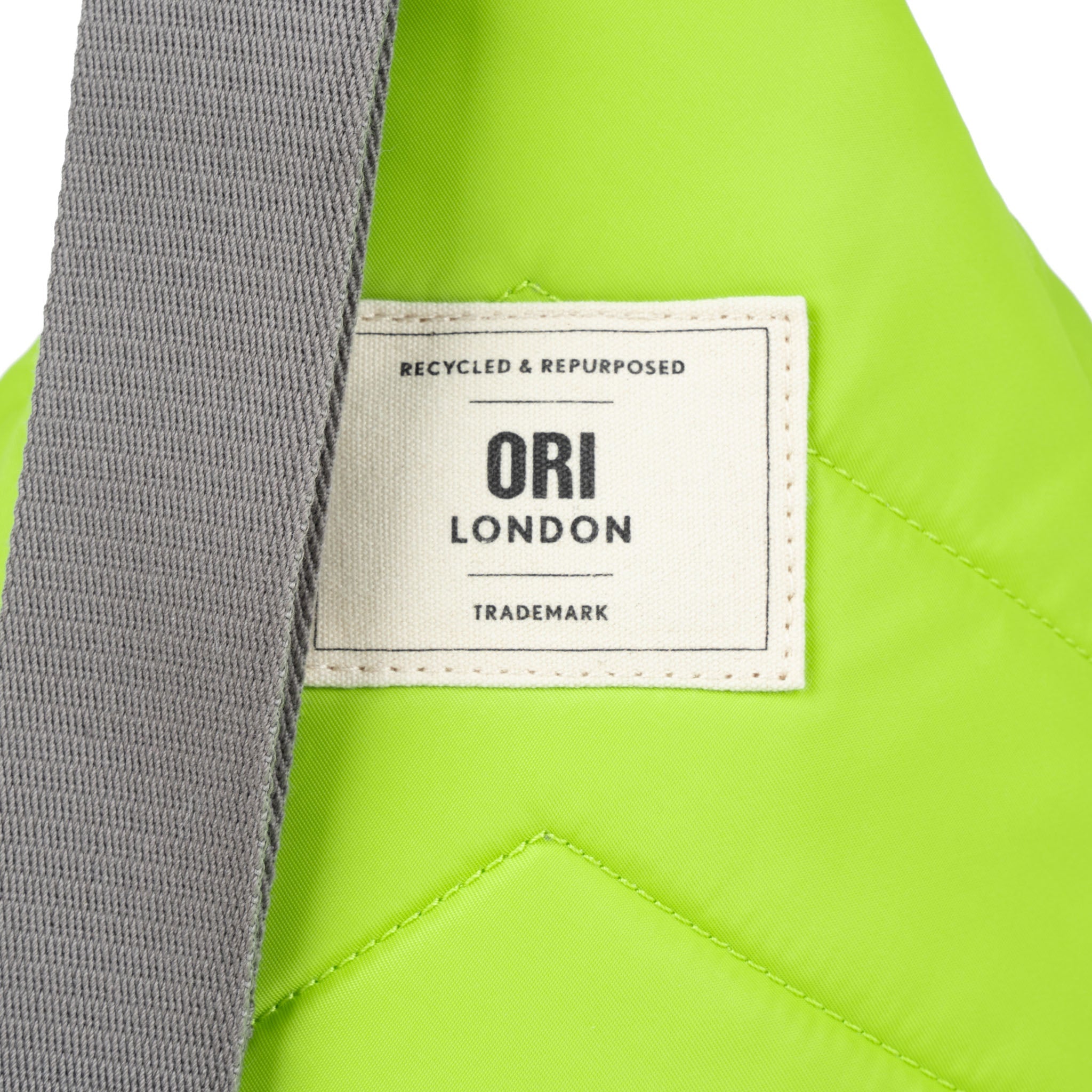 Willesden Sling Bag in Lime