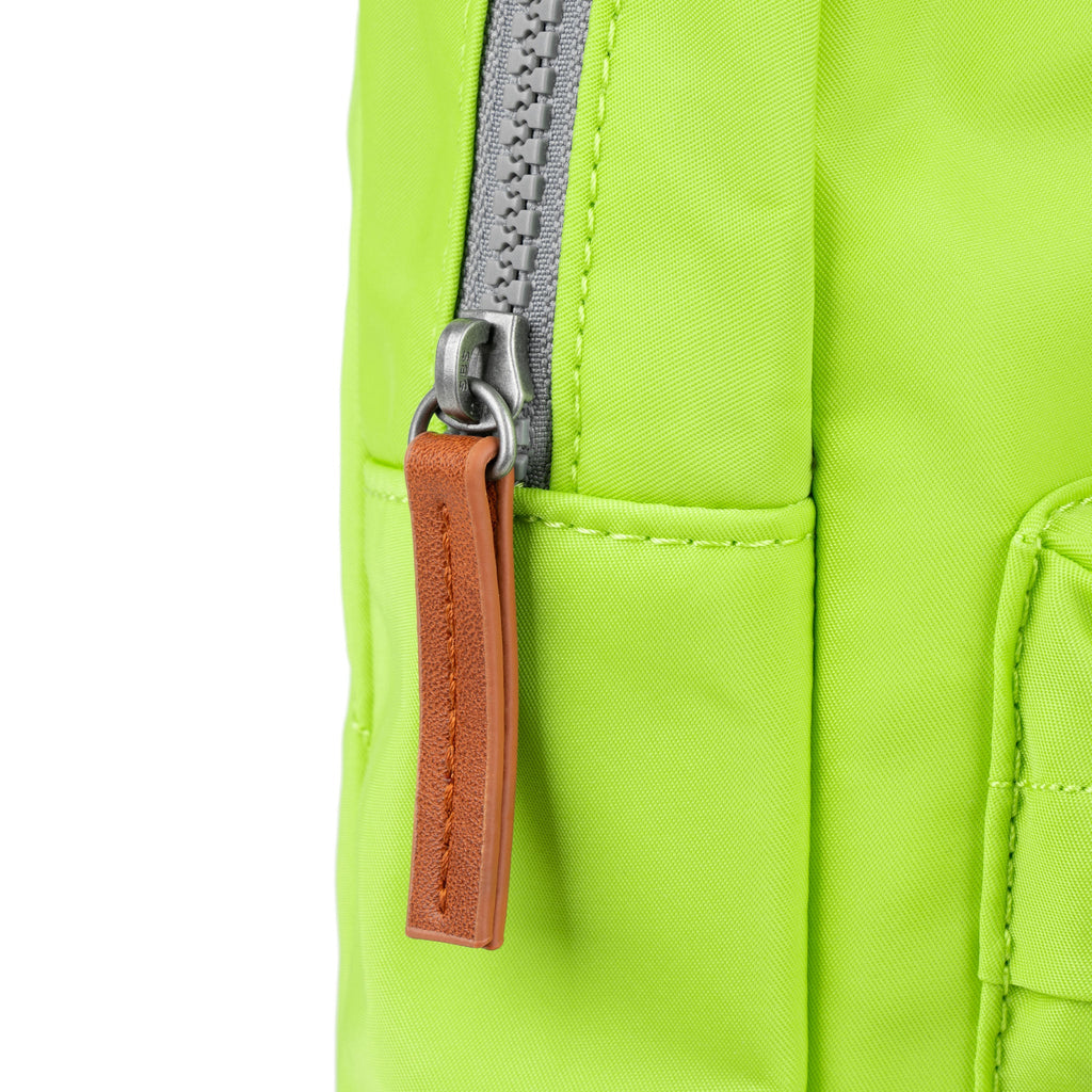 Willesden Sling Bag in Lime