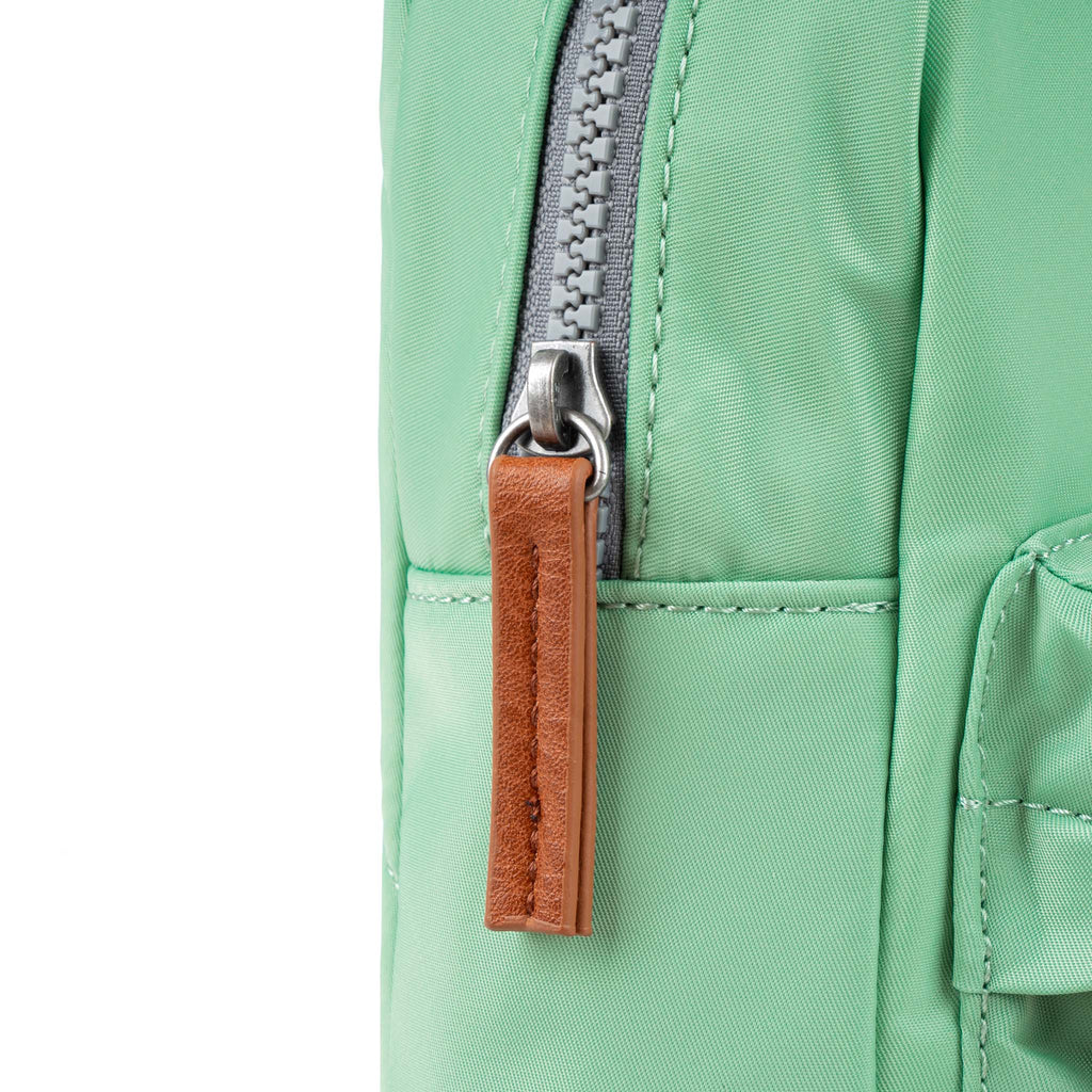 Willesden Sling Bag in Matcha