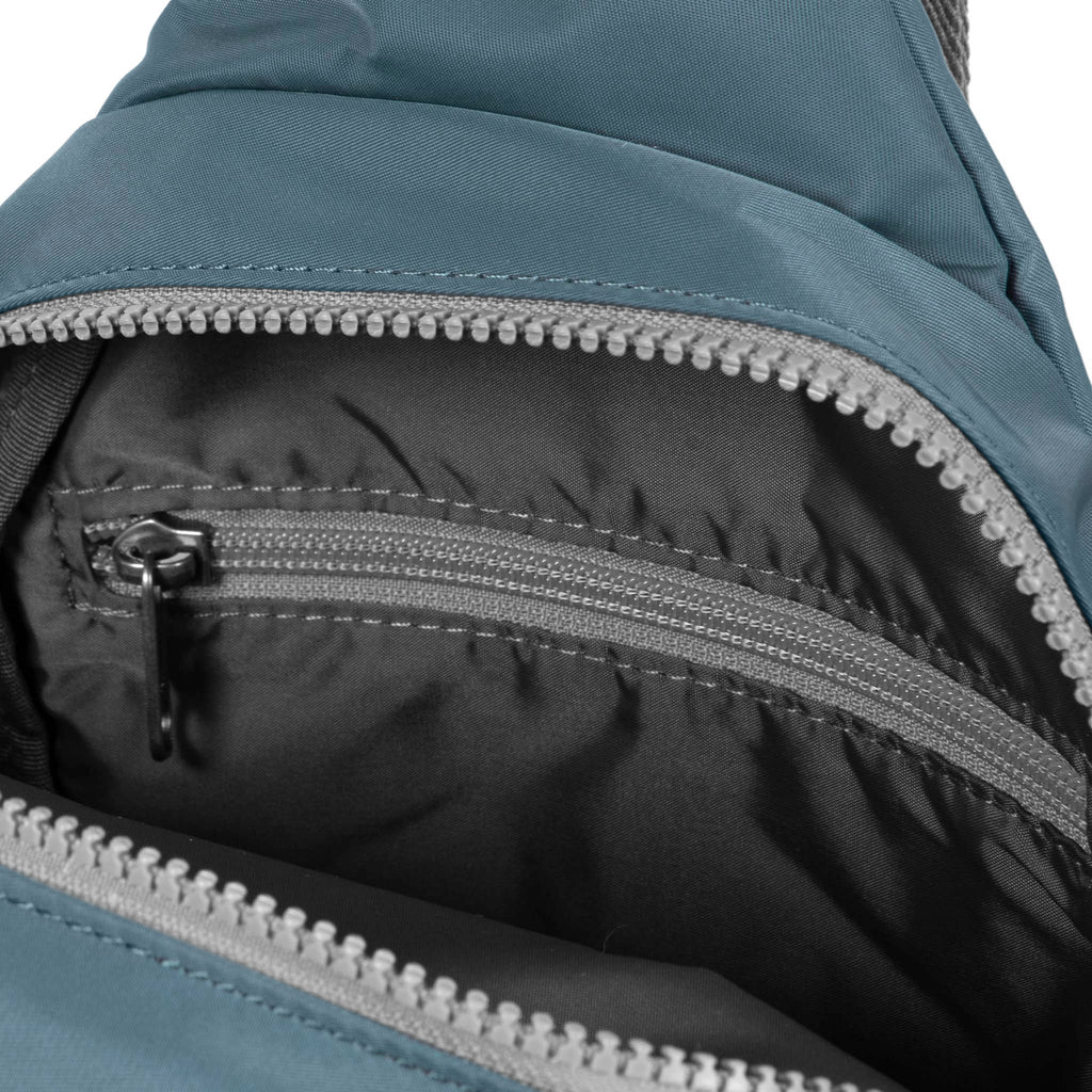 Willesden Sling Bag in Airforce