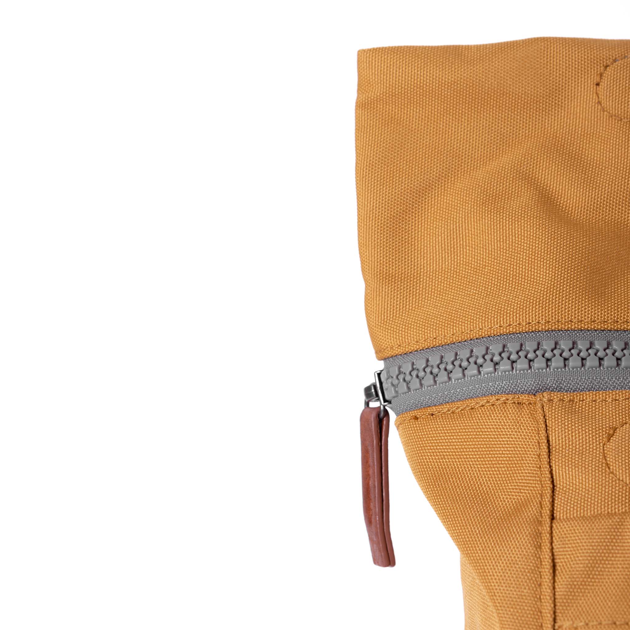 Finchley Backpack in Flax