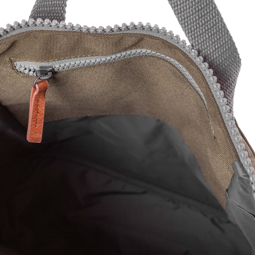 Finchley Backpack in Moss