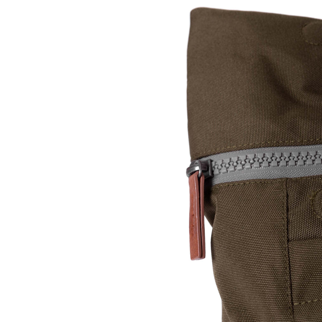 Finchley Backpack in Moss