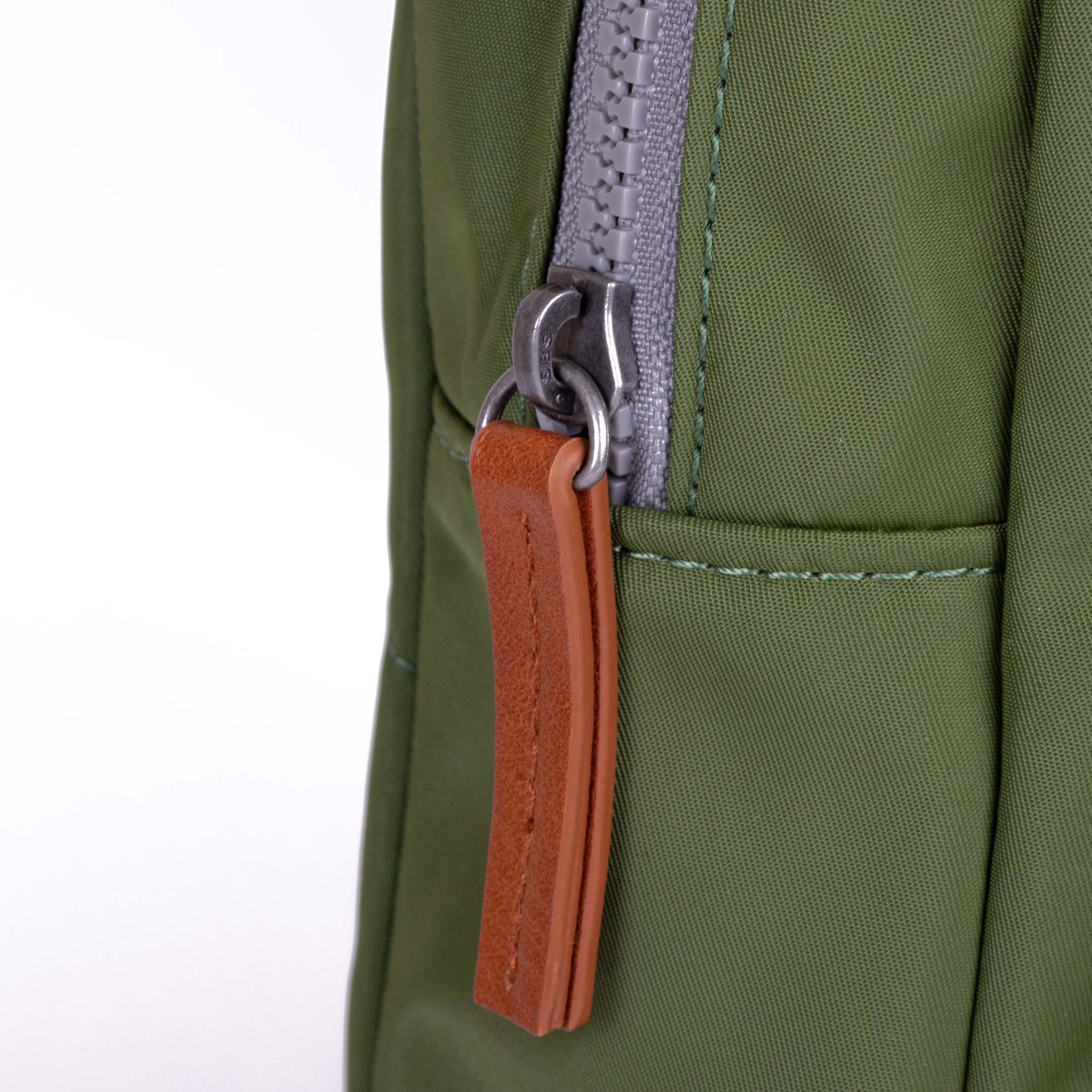 Willesden Sling Bag in Avocado