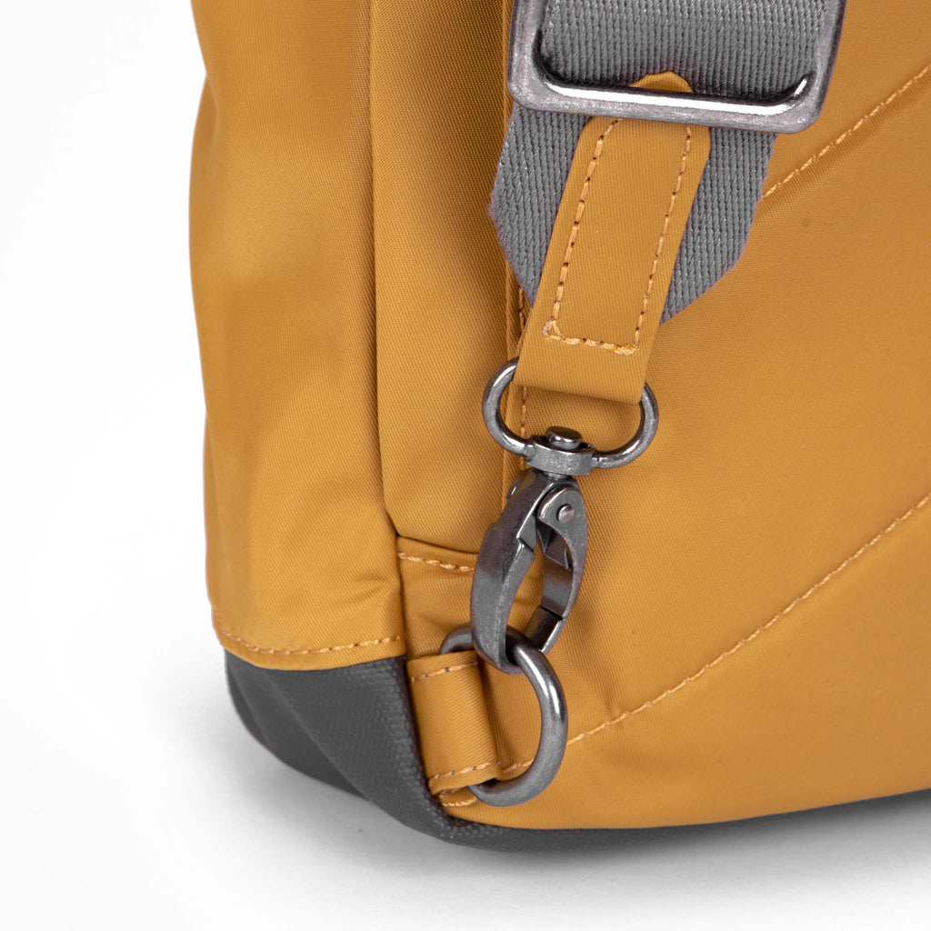 Willesden Sling Bag in Corn