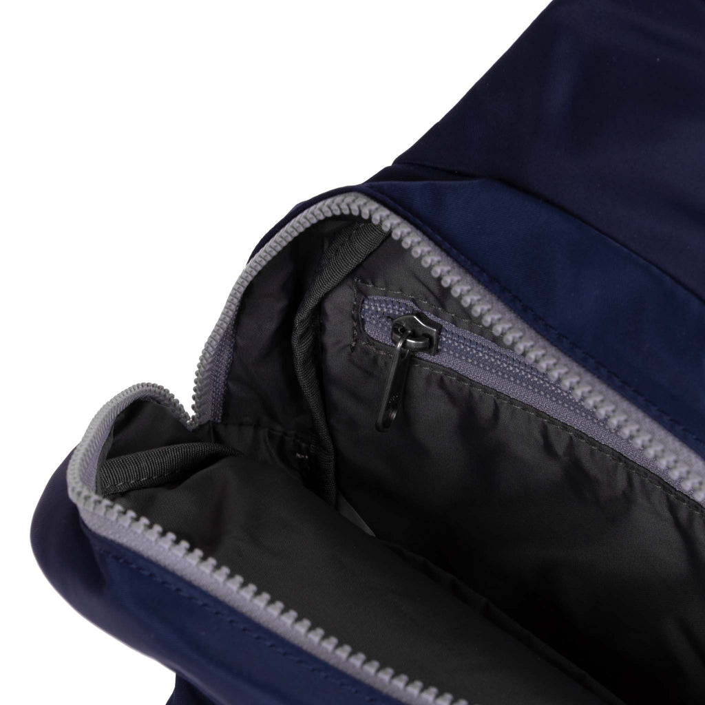 Willesden Sling Bag in Midnight