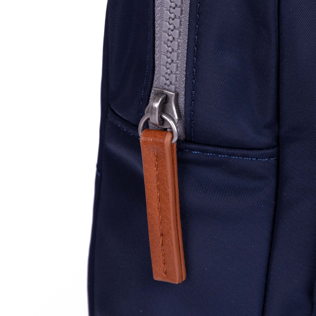 Willesden Sling Bag in Midnight