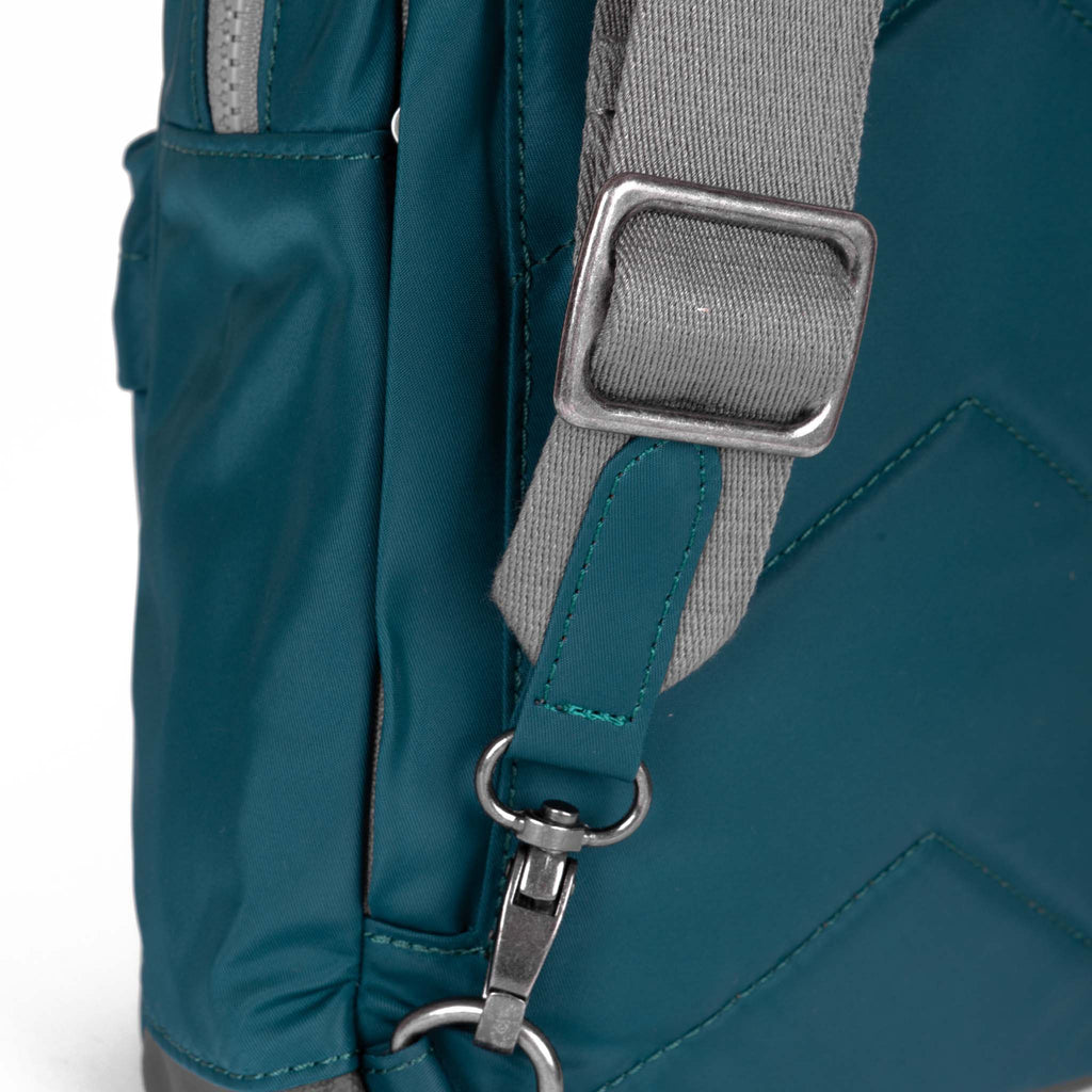 Willesden Sling Bag in Teal