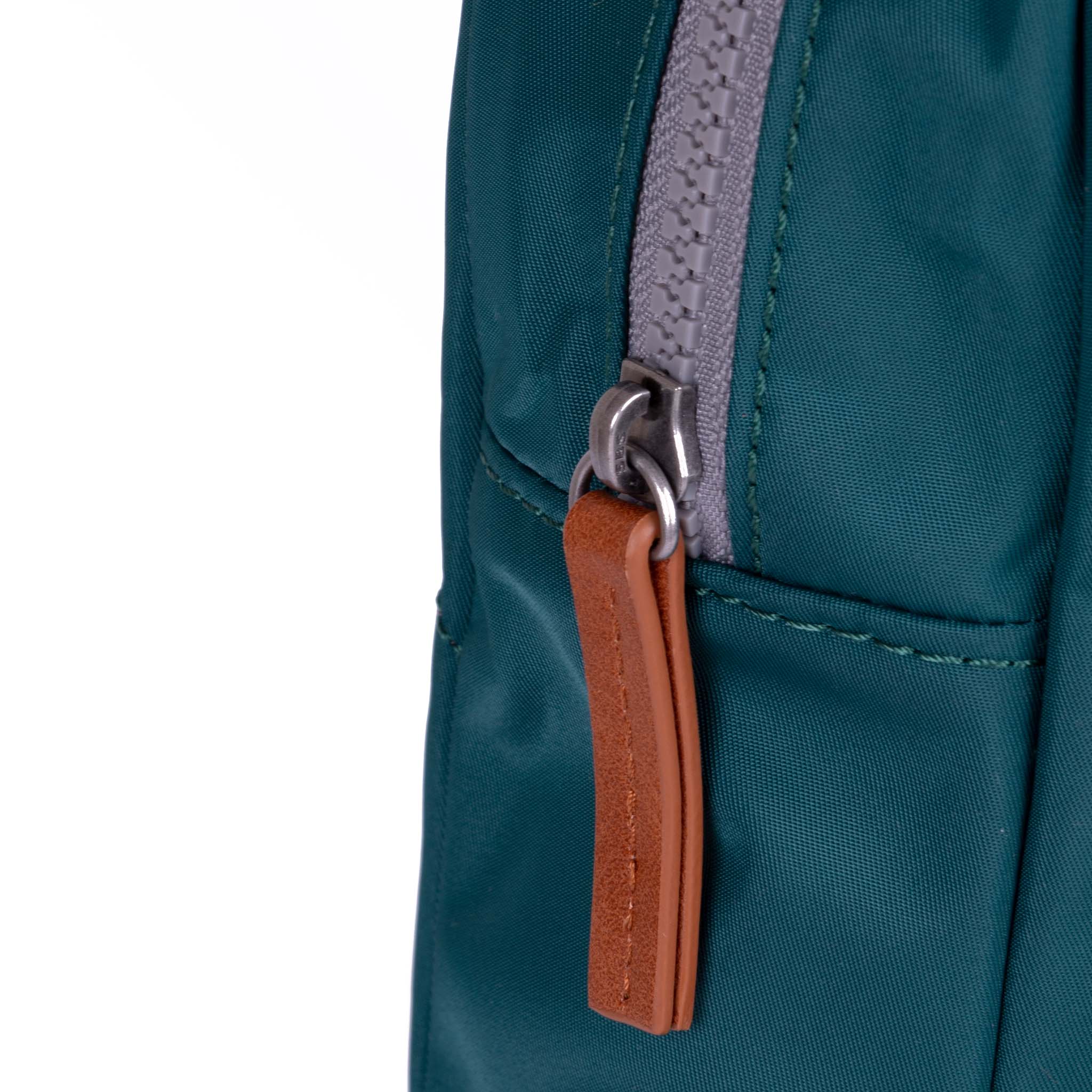 Willesden Sling Bag in Teal