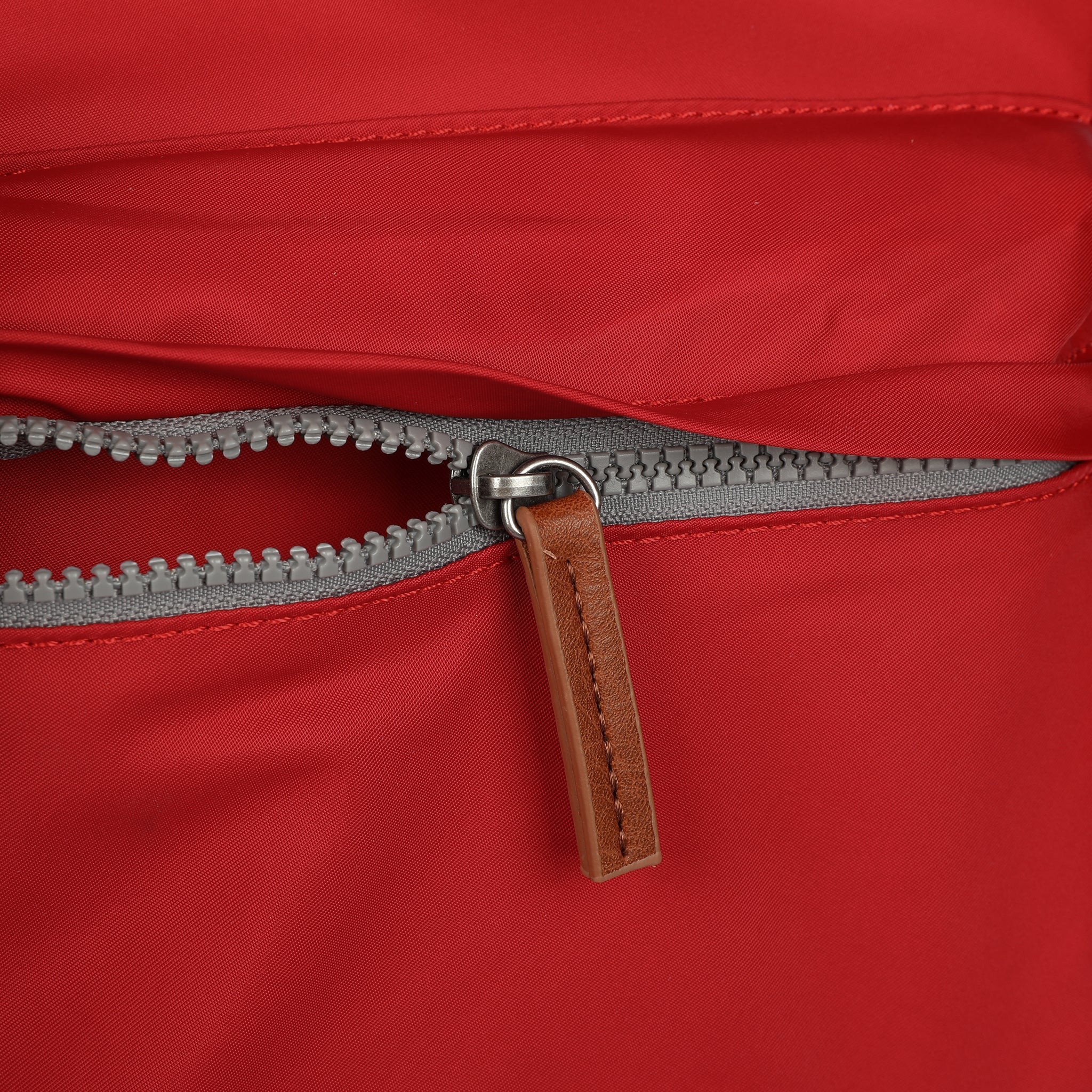 Kennington Crossbody in Cranberry