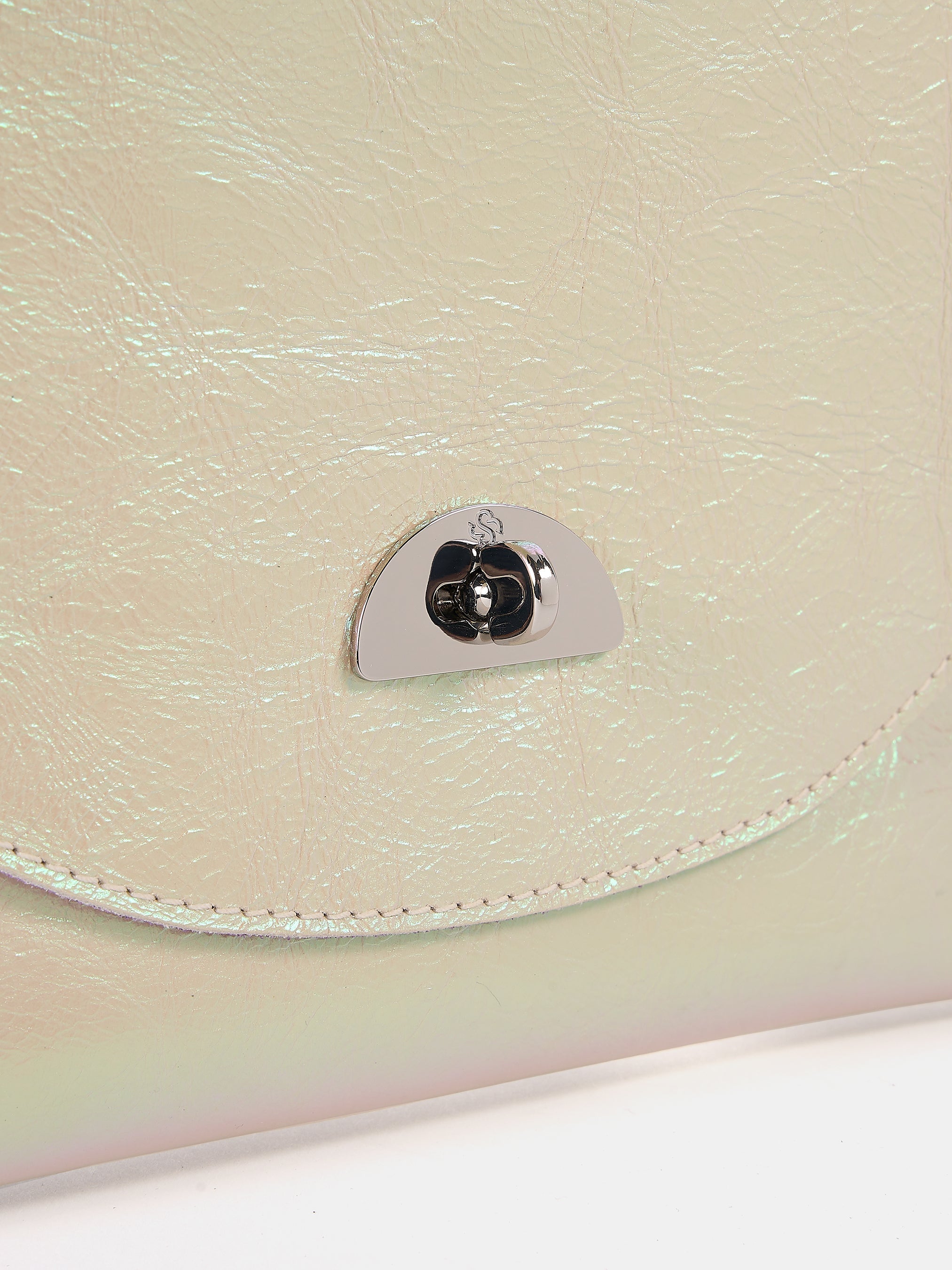 The Twist Lock Pouch - Iridescent Pearl